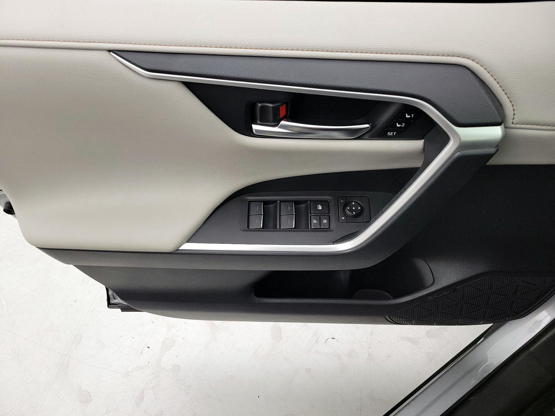 Thumbnail: 2023 Toyota RAV4 - 12