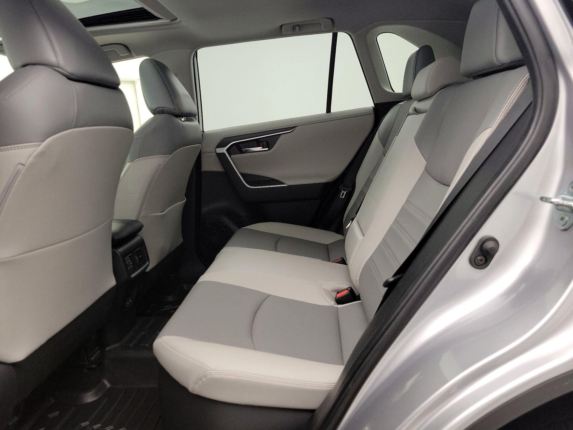 Thumbnail: 2023 Toyota RAV4 - 20