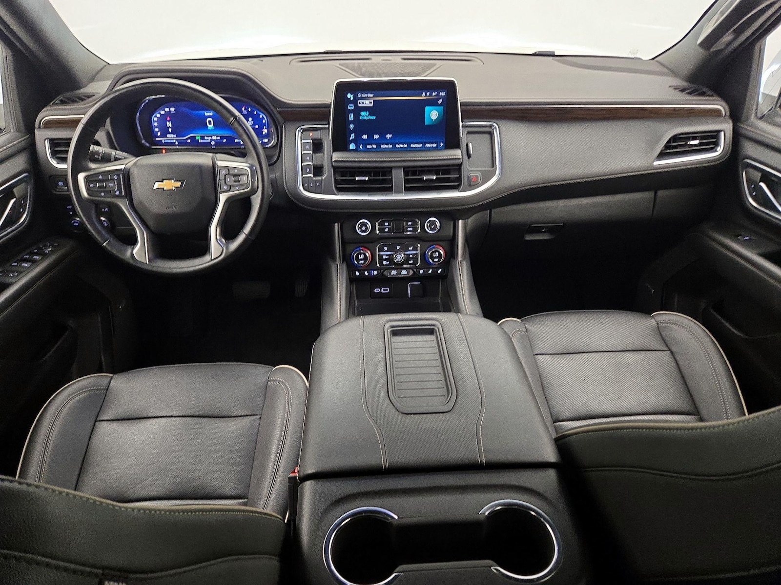 2023 Chevrolet Suburban Premier - Photo 10