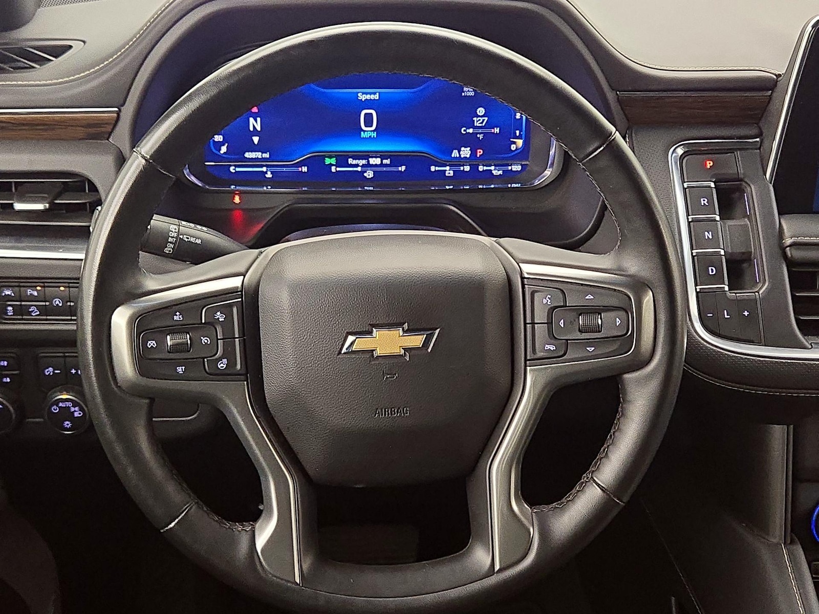 2023 Chevrolet Suburban Premier - Photo 11