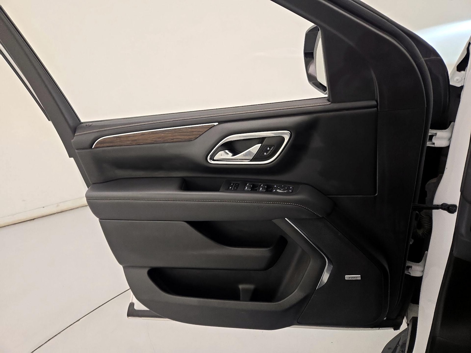 2023 Chevrolet Suburban Premier - Photo 13
