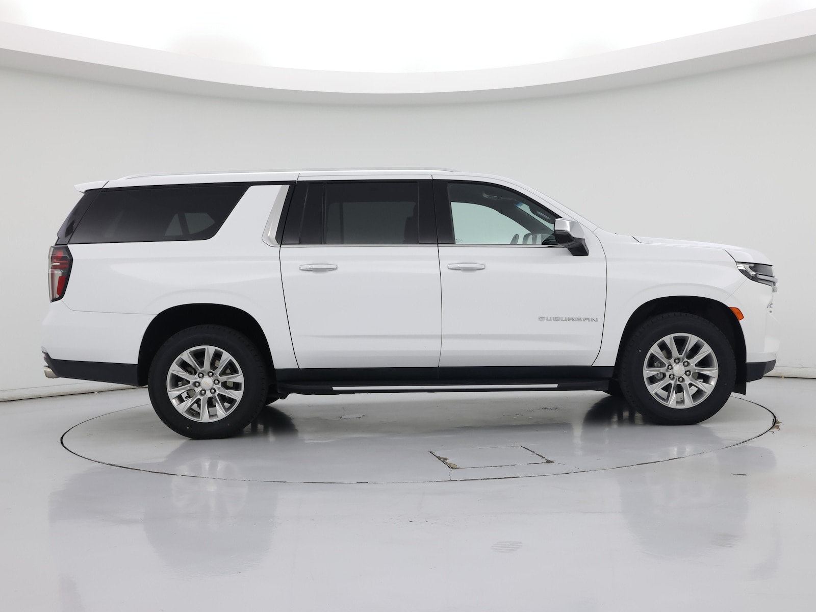 2023 Chevrolet Suburban Premier - Photo 8