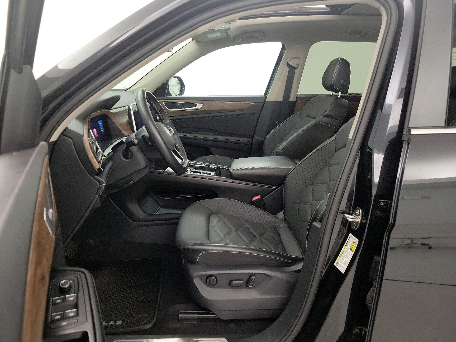 Thumbnail: 2024 Volkswagen Atlas - 11