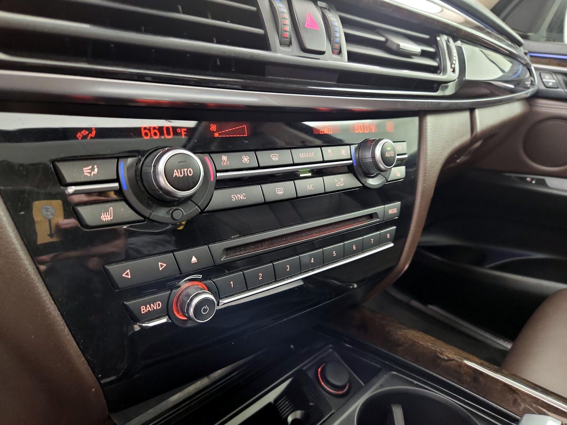 Thumbnail: 2016 BMW X5 - 16