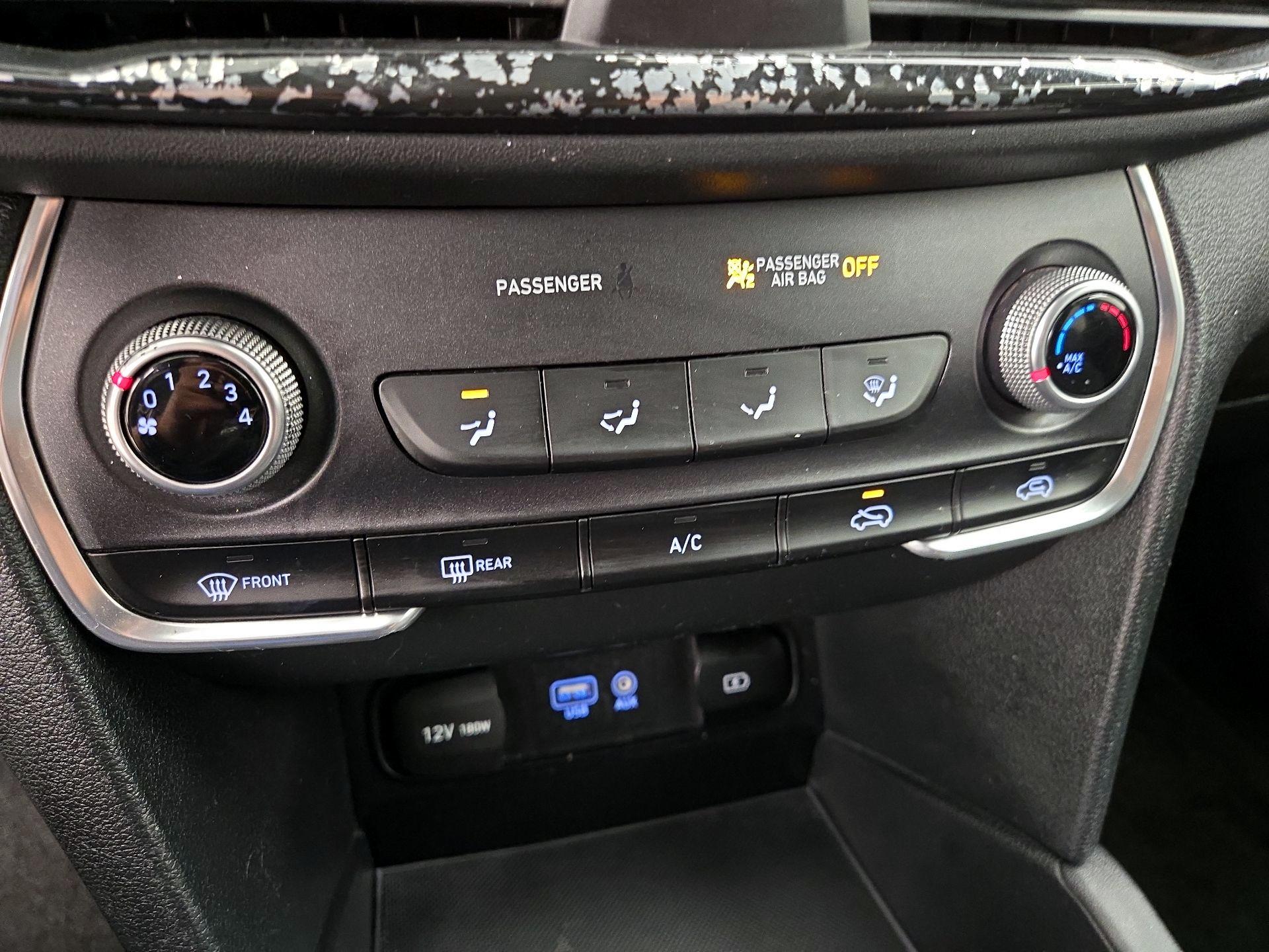 Thumbnail: 2019 Hyundai Santa Fe - 16
