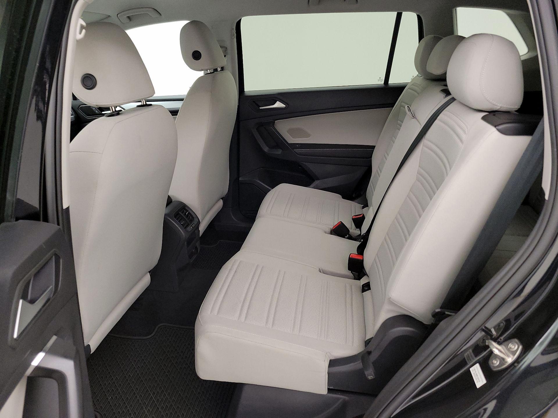 Thumbnail: 2023 Volkswagen Tiguan - 19