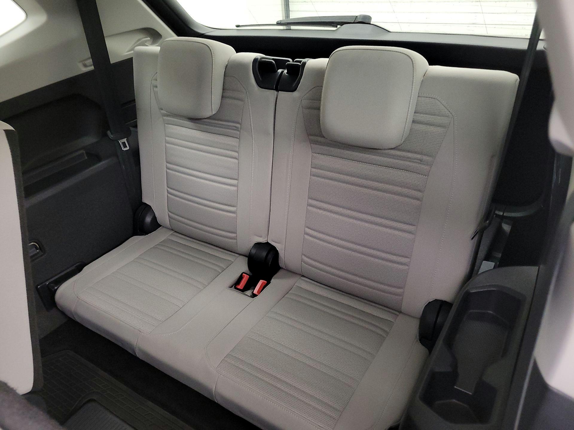 Thumbnail: 2023 Volkswagen Tiguan - 20