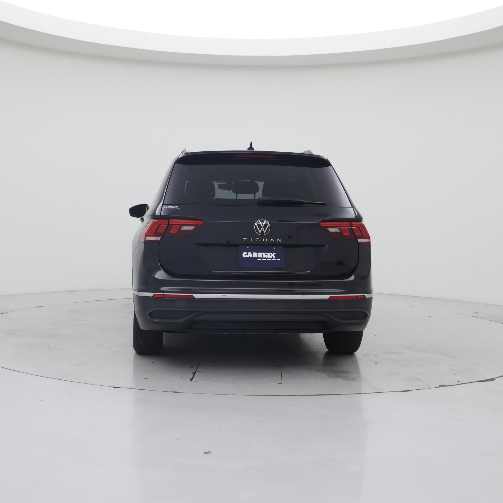 Thumbnail: 2023 Volkswagen Tiguan - 6