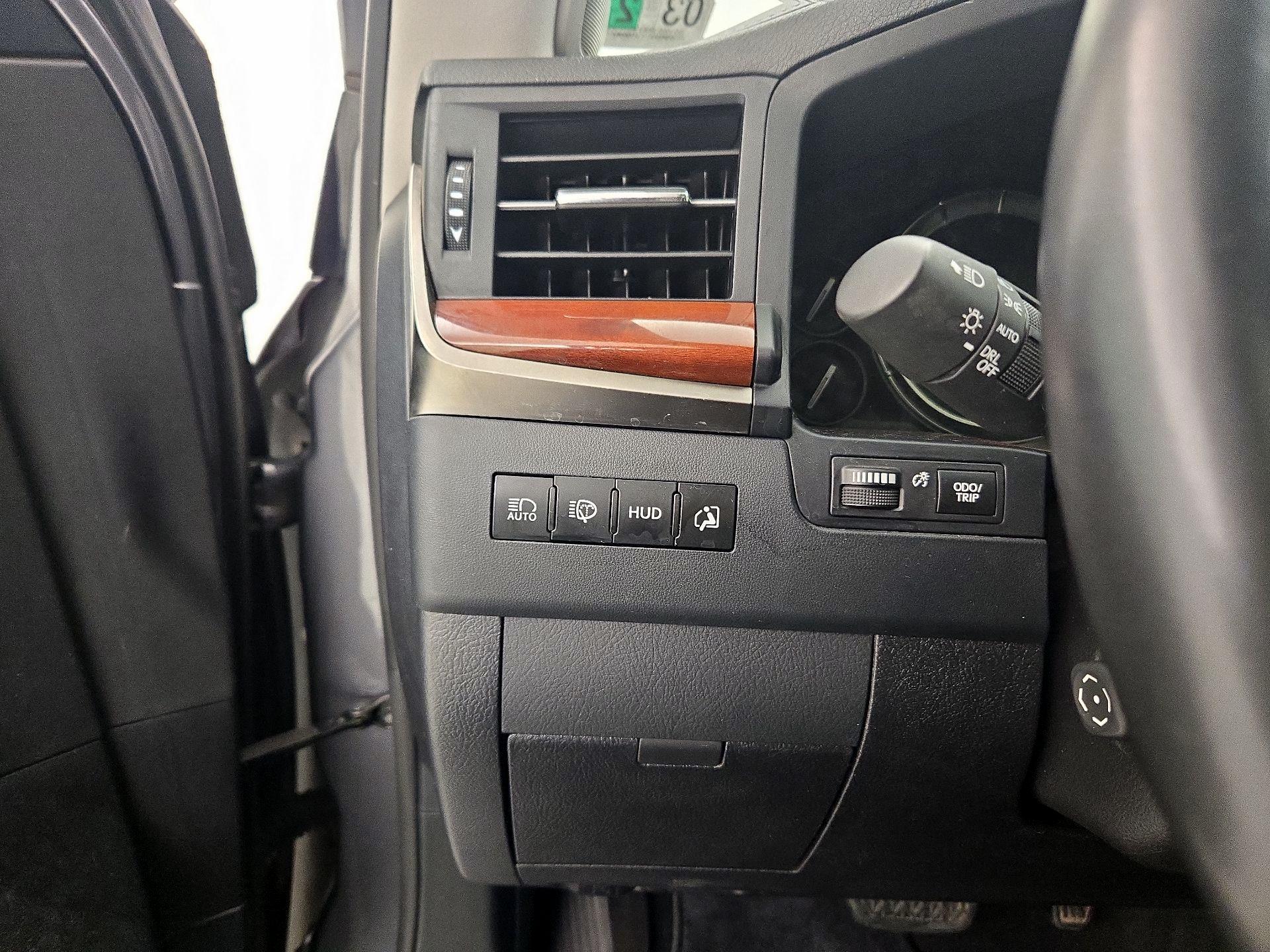 Thumbnail: 2019 Lexus LX - 13