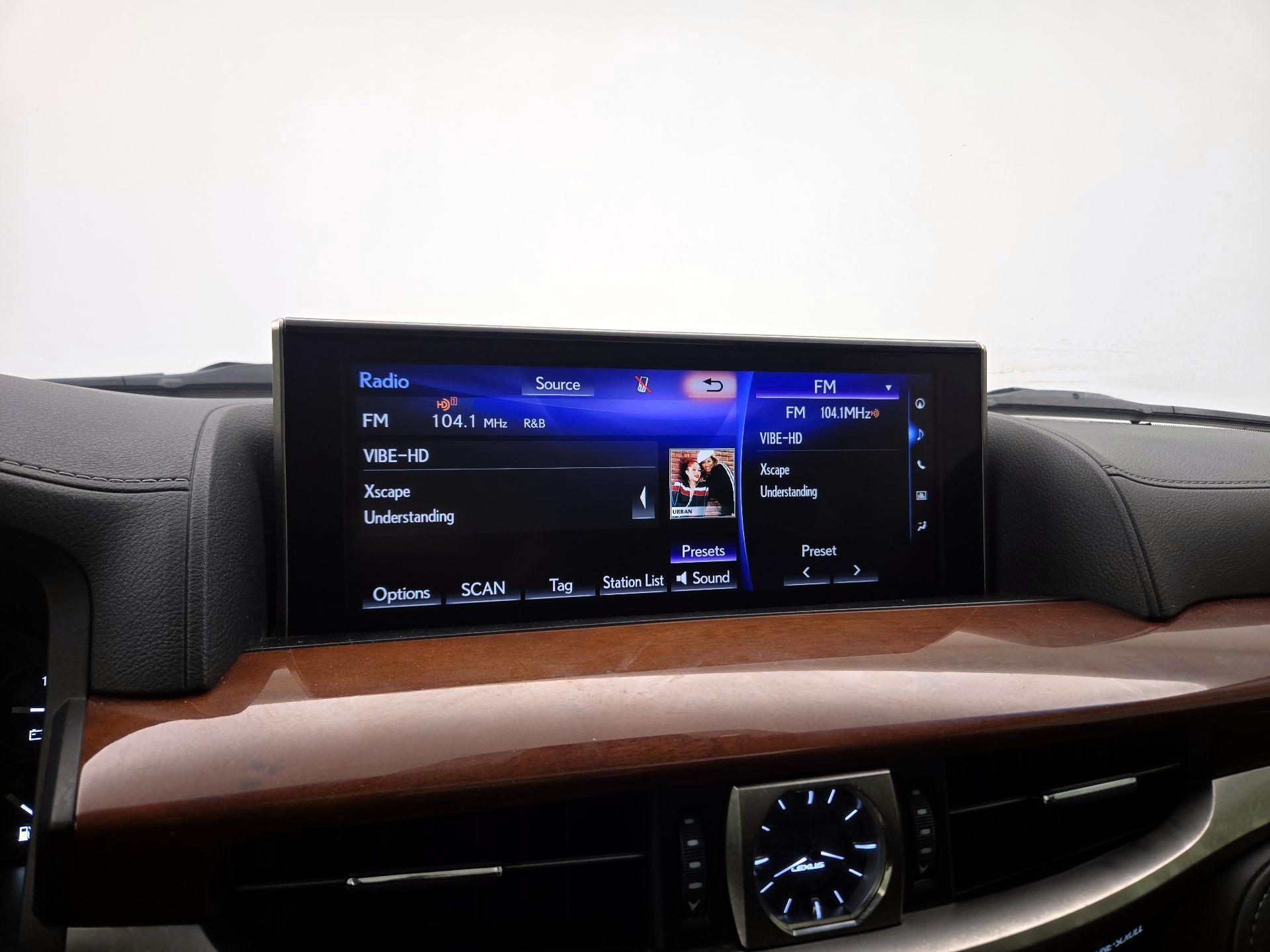 Thumbnail: 2019 Lexus LX - 16