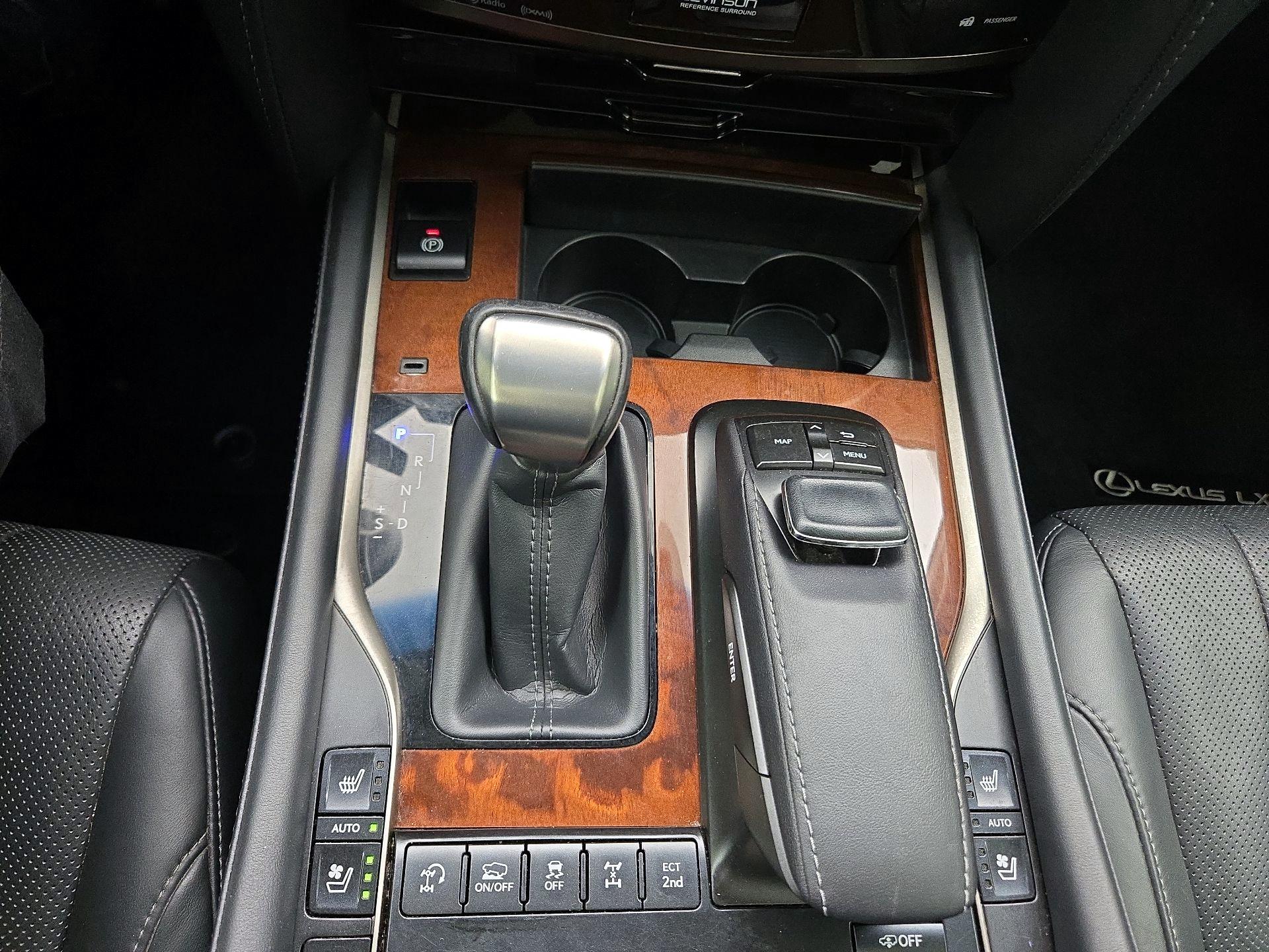 Thumbnail: 2019 Lexus LX - 18