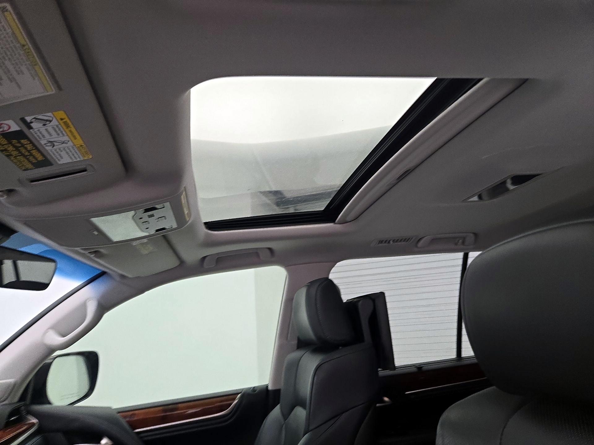 Thumbnail: 2019 Lexus LX - 20