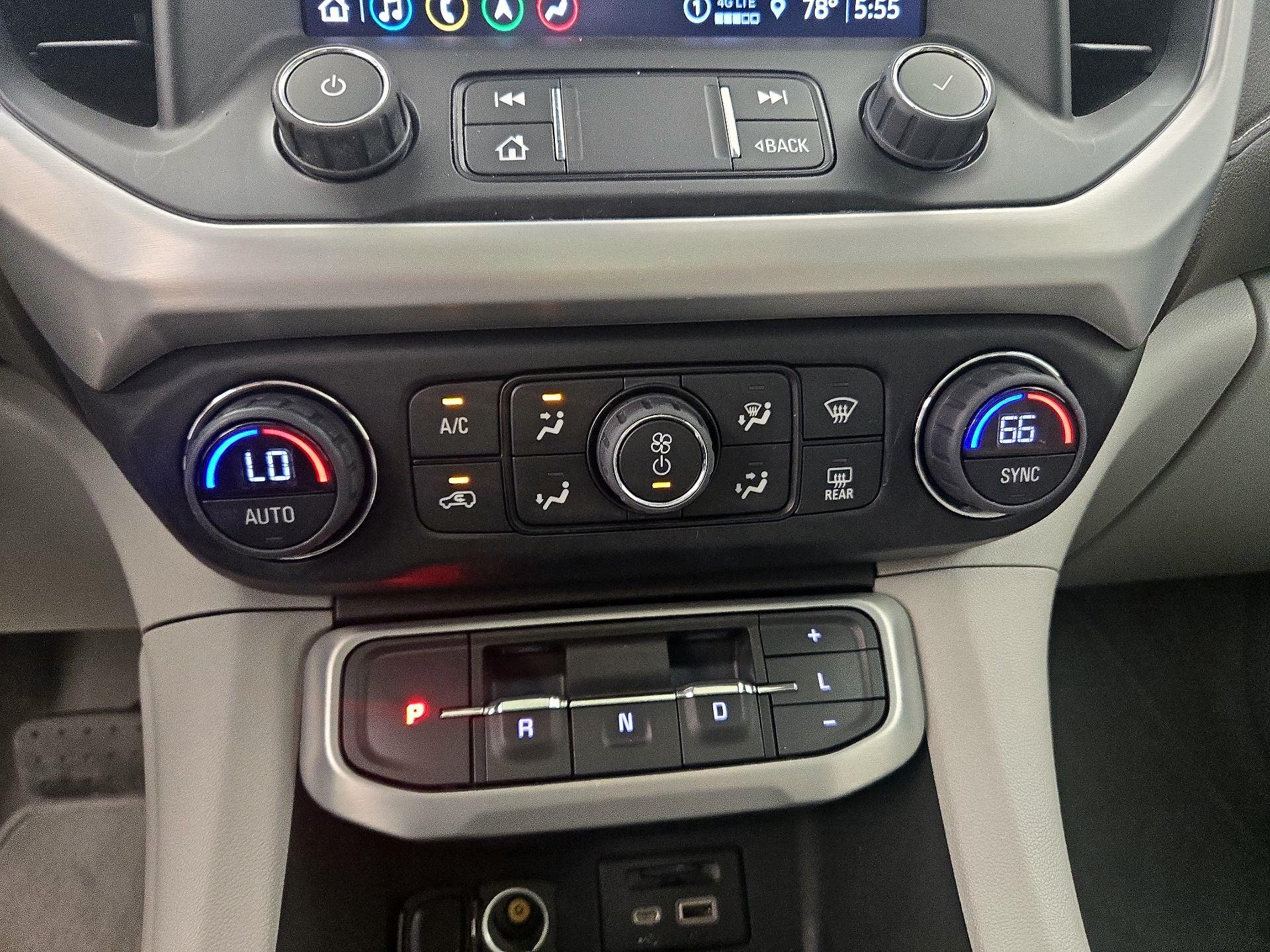 Thumbnail: 2022 GMC Acadia - 17