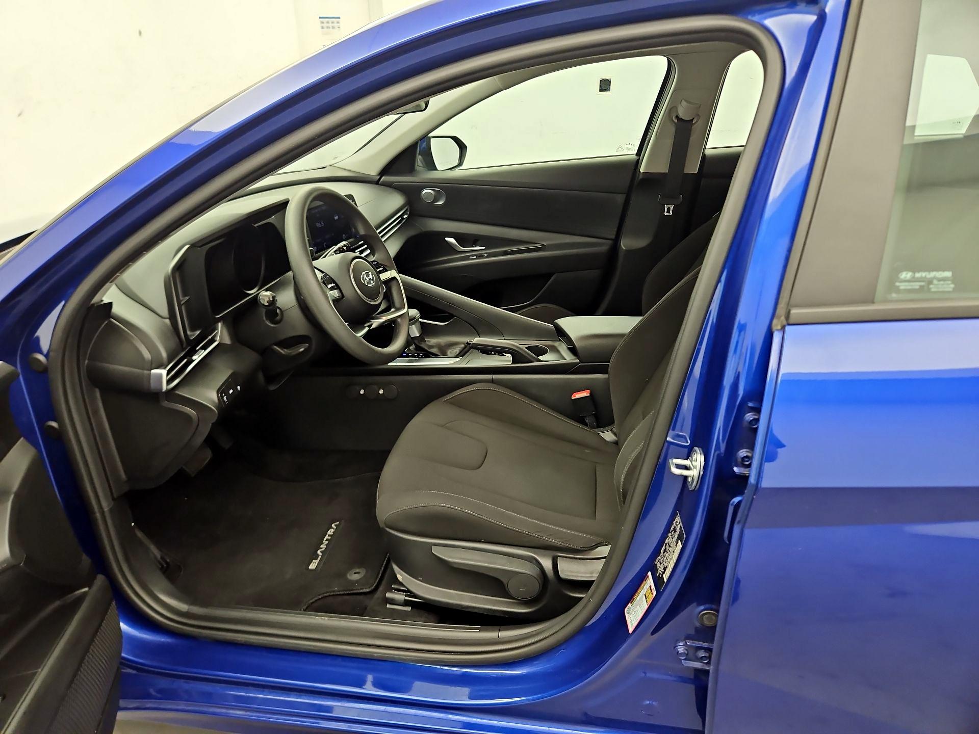 Thumbnail: 2023 Hyundai Elantra - 11