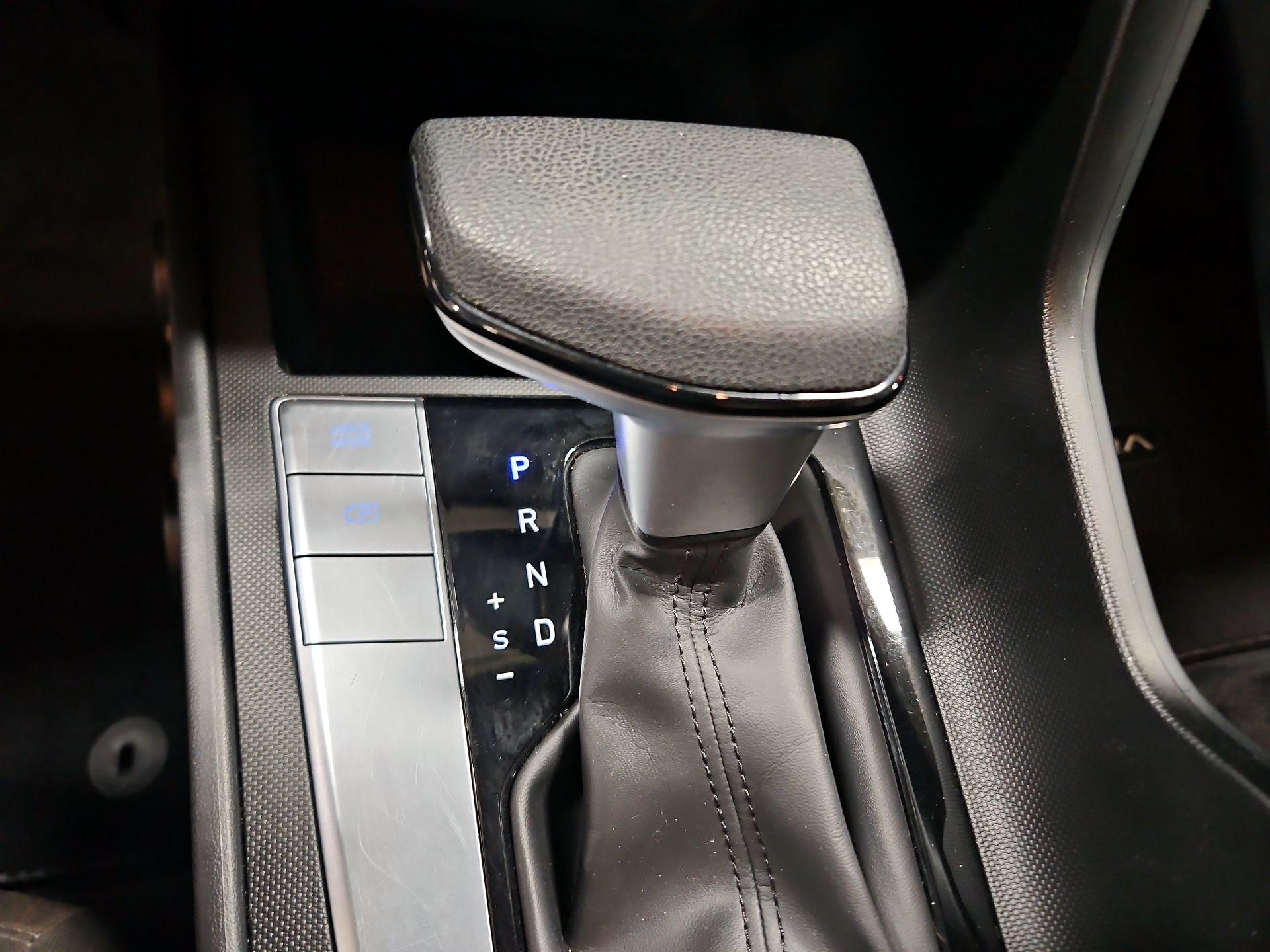 Thumbnail: 2023 Hyundai Elantra - 16