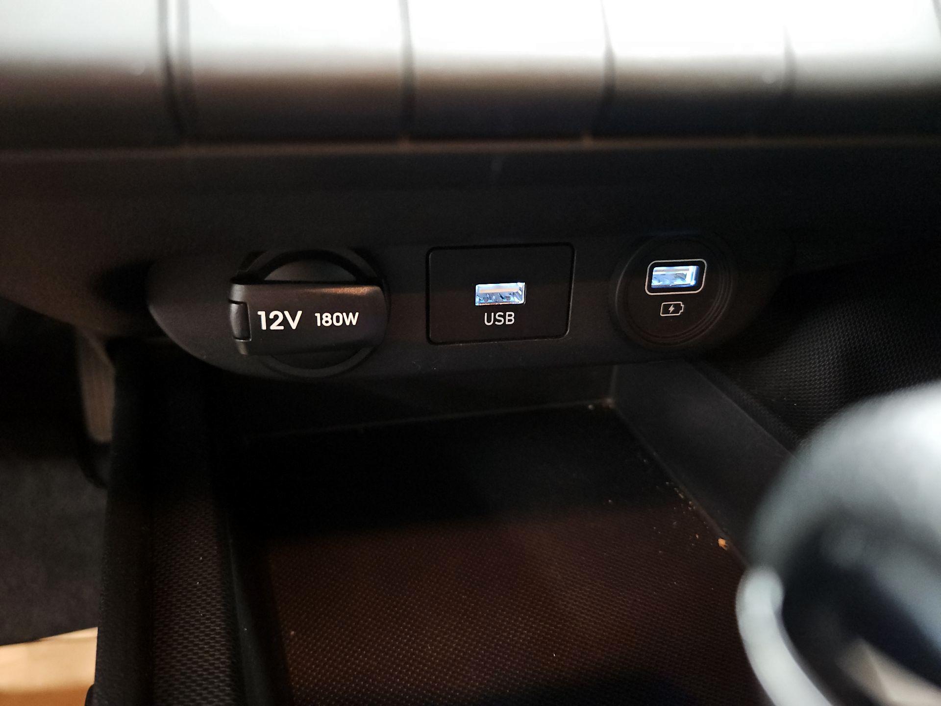 Thumbnail: 2023 Hyundai Elantra - 17