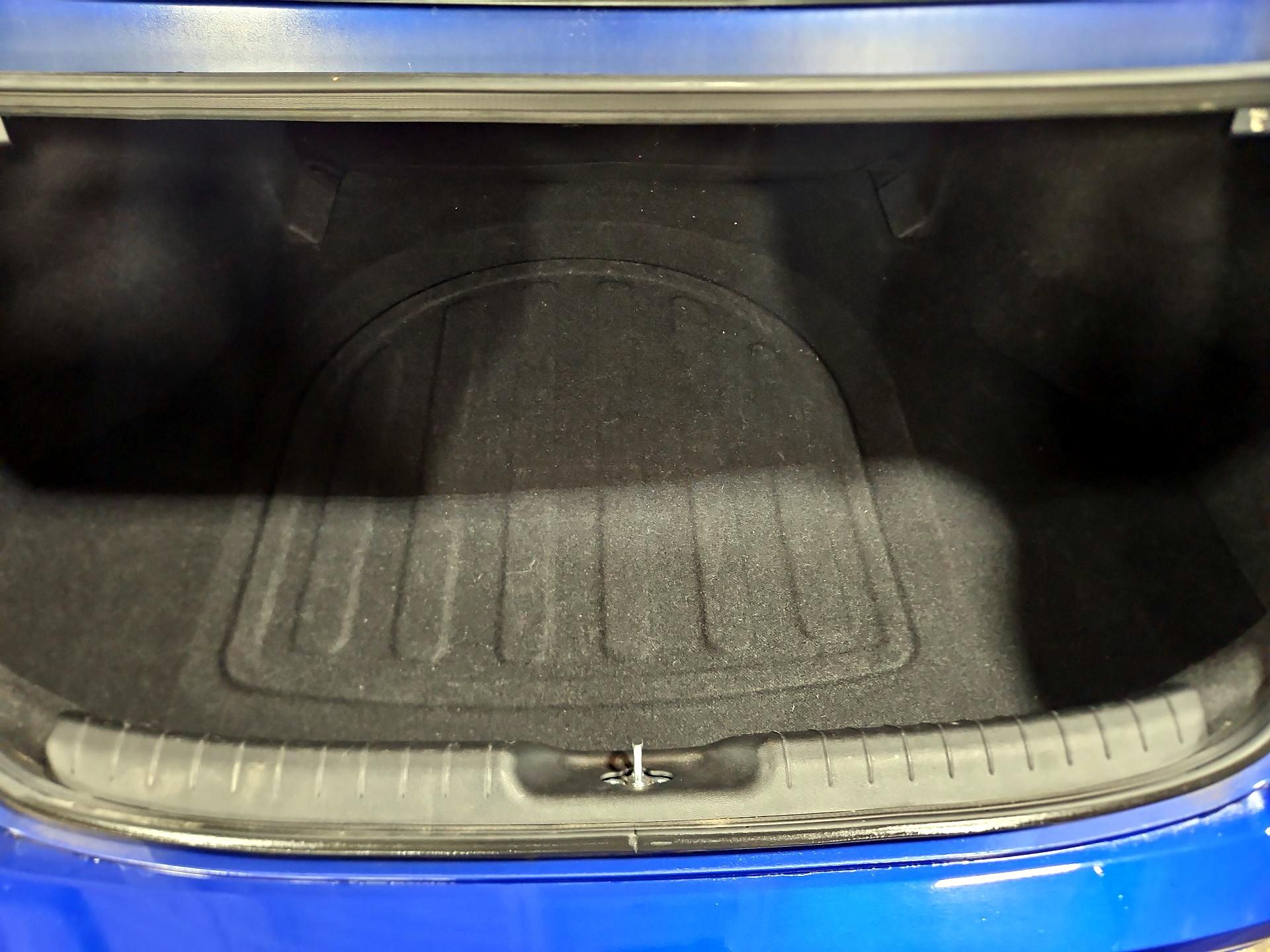 Thumbnail: 2023 Hyundai Elantra - 19