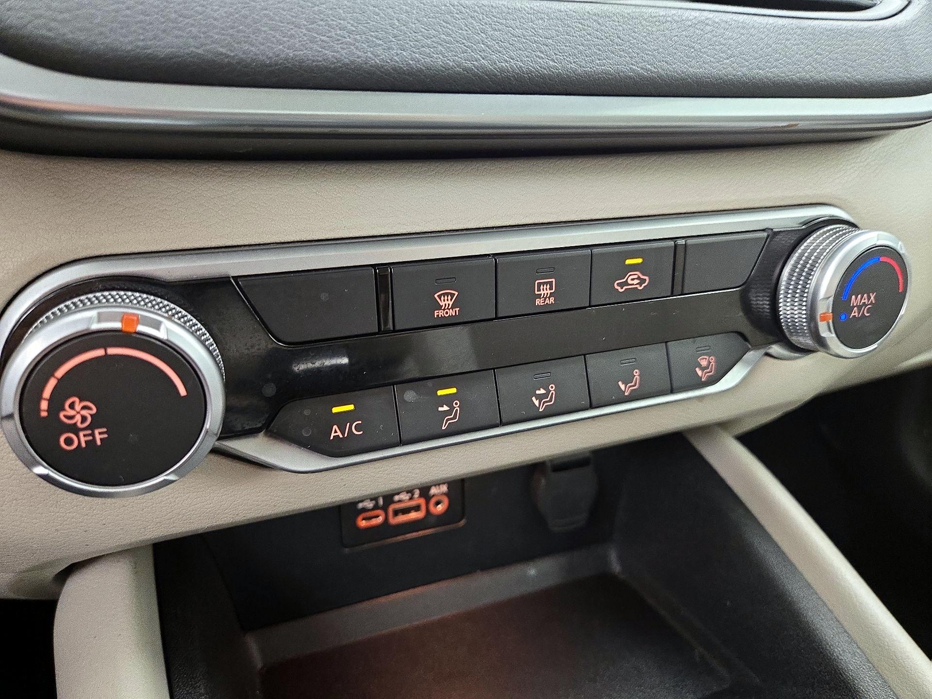 Thumbnail: 2019 Nissan Altima - 16