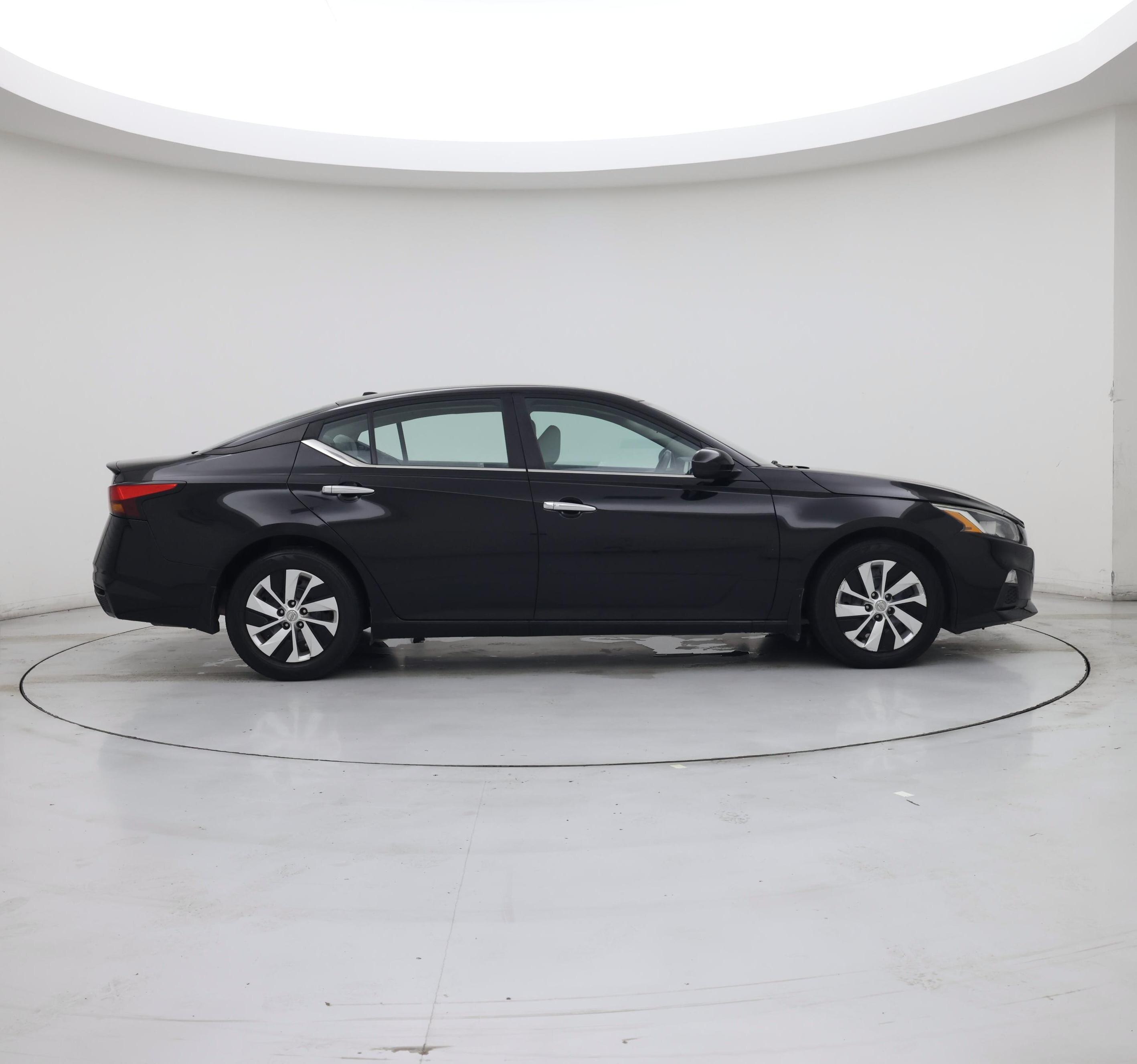 Thumbnail: 2019 Nissan Altima - 7