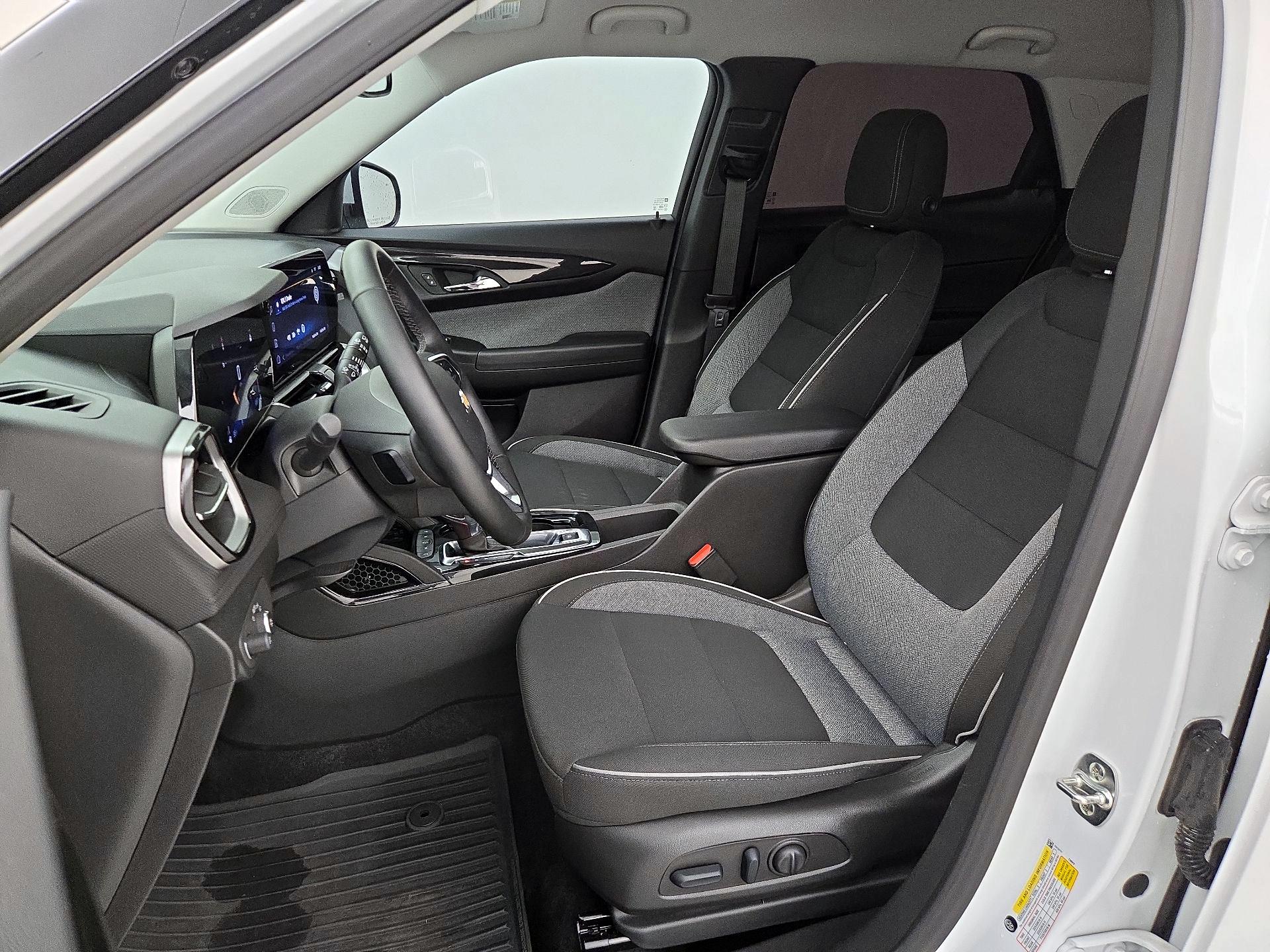 Thumbnail: 2026 Chevrolet TrailBlazer - 11