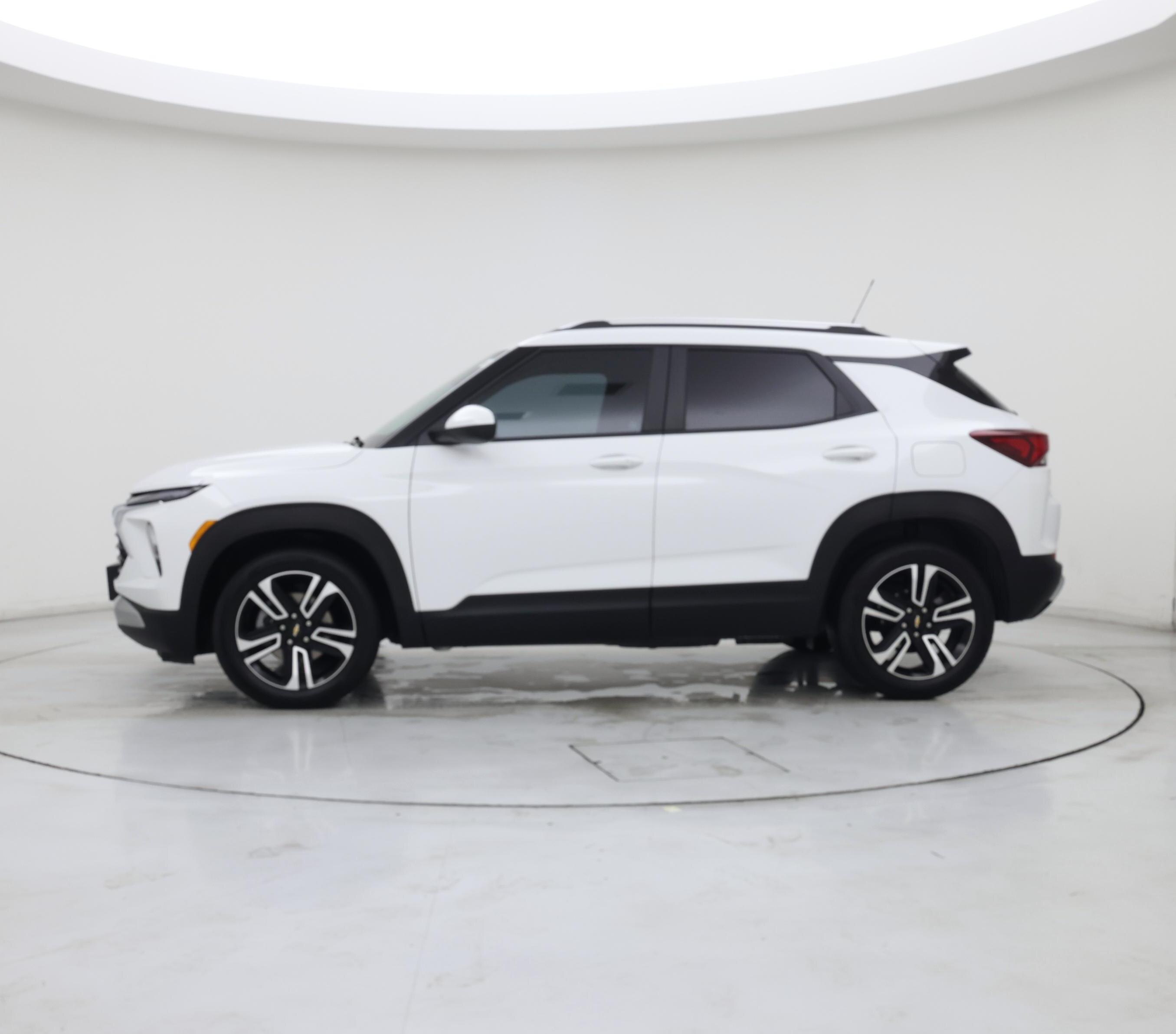 Thumbnail: 2026 Chevrolet TrailBlazer - 3