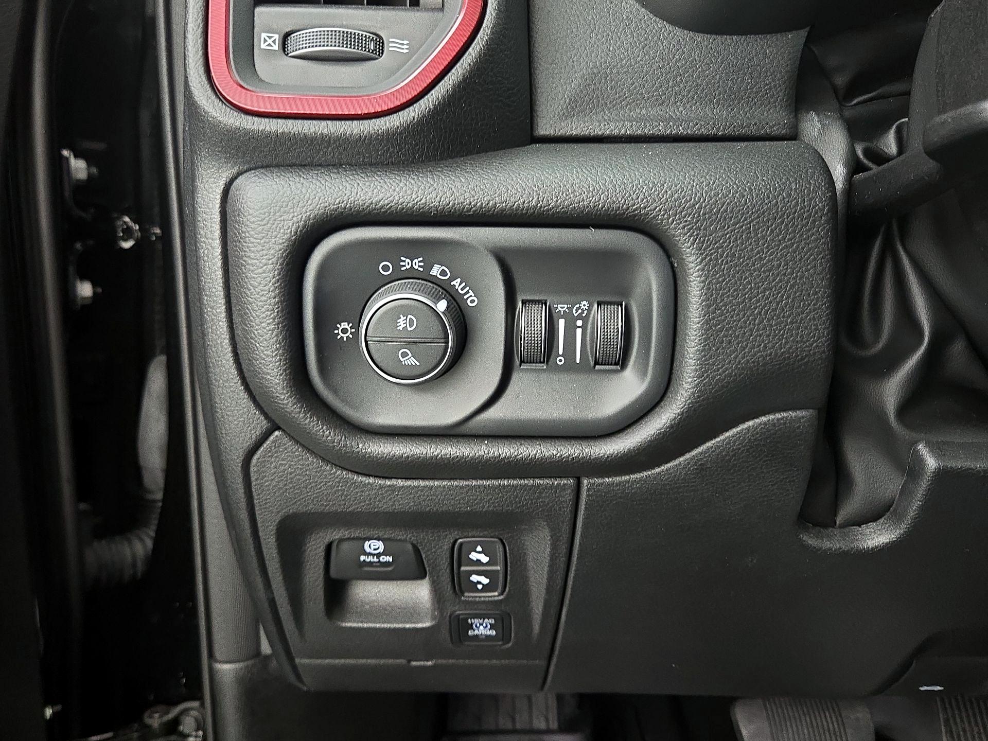 Thumbnail: 2025 RAM 1500 - 13