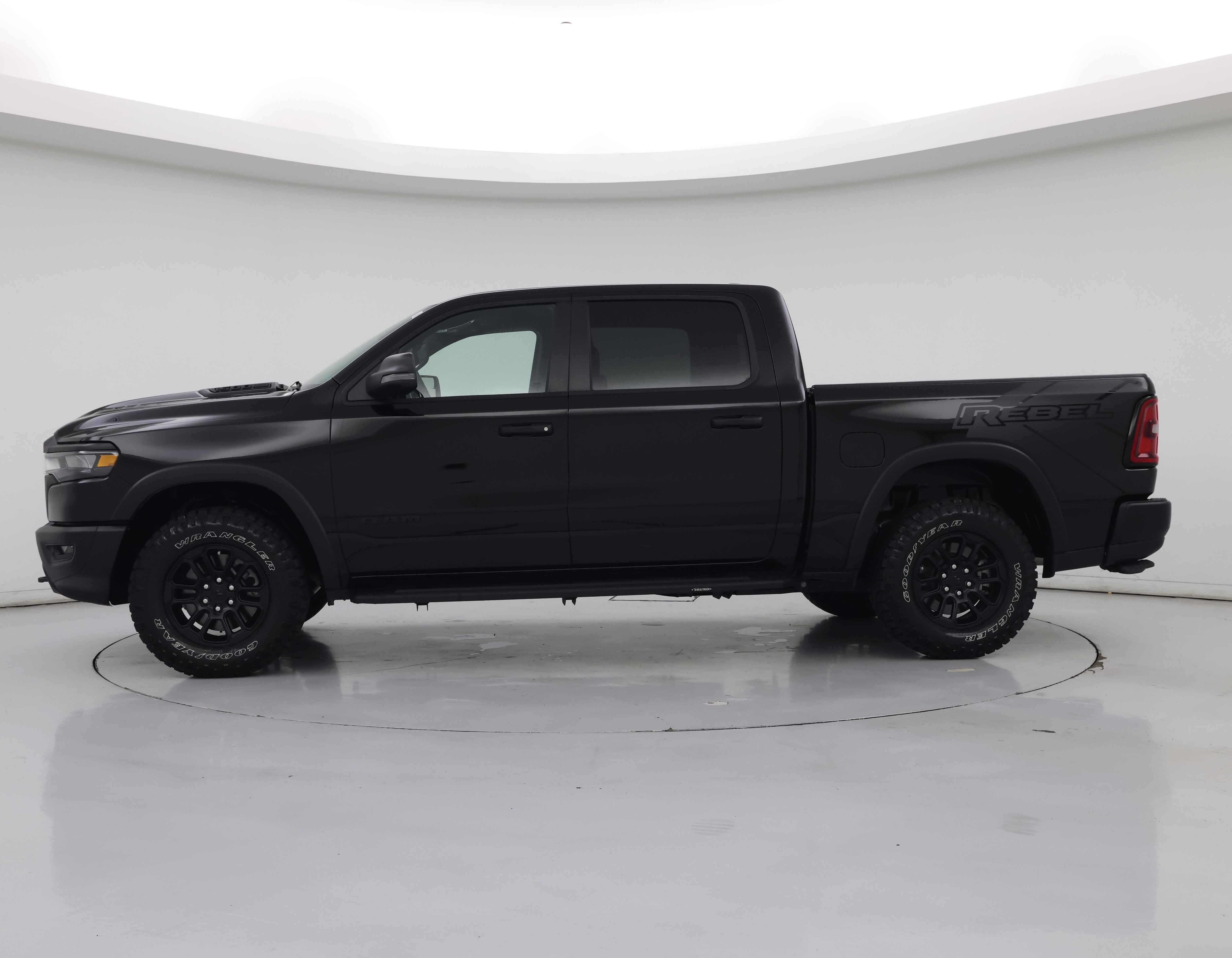Thumbnail: 2025 RAM 1500 - 3