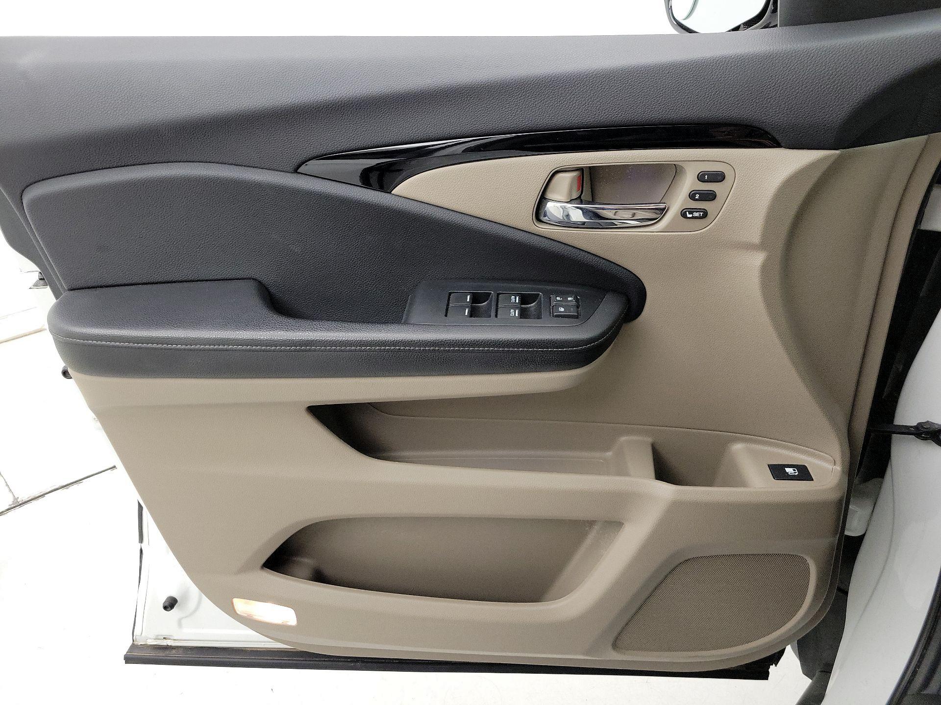 Thumbnail: 2020 Honda Ridgeline - 12