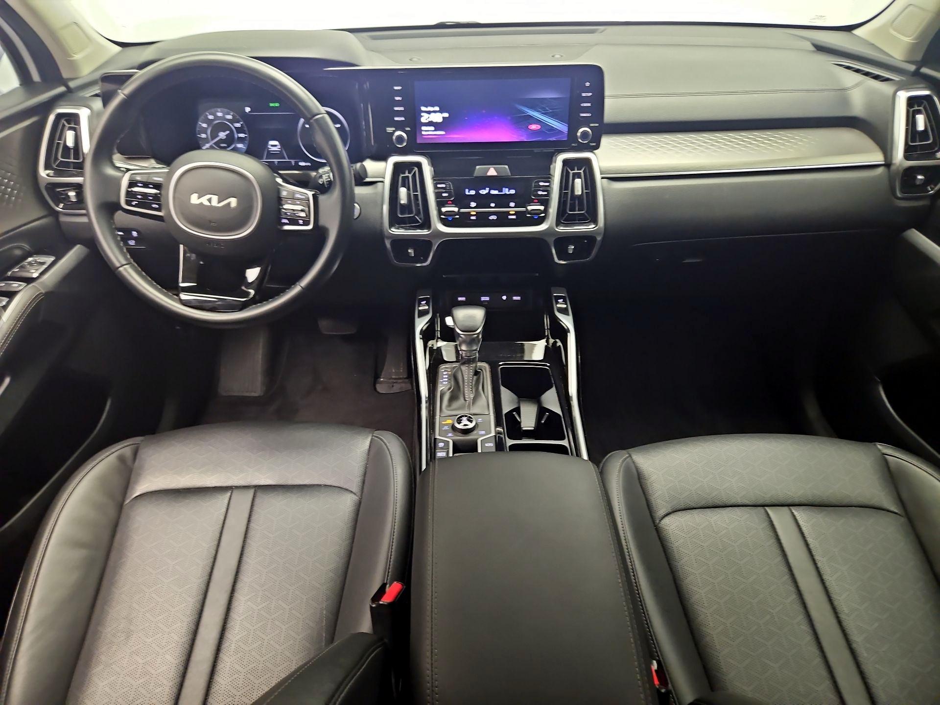 Thumbnail: 2023 Kia Sorento - 9