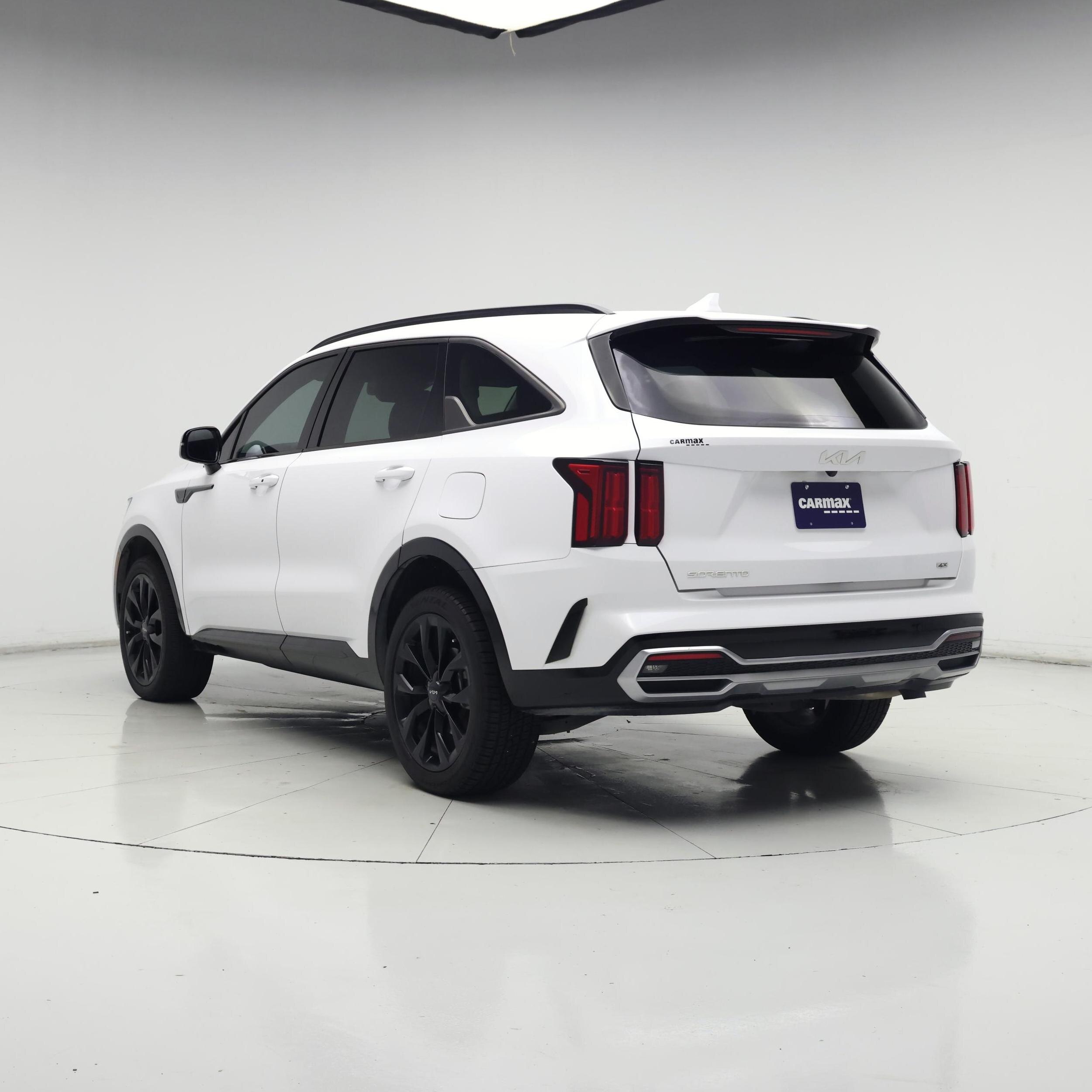 Thumbnail: 2023 Kia Sorento - 2