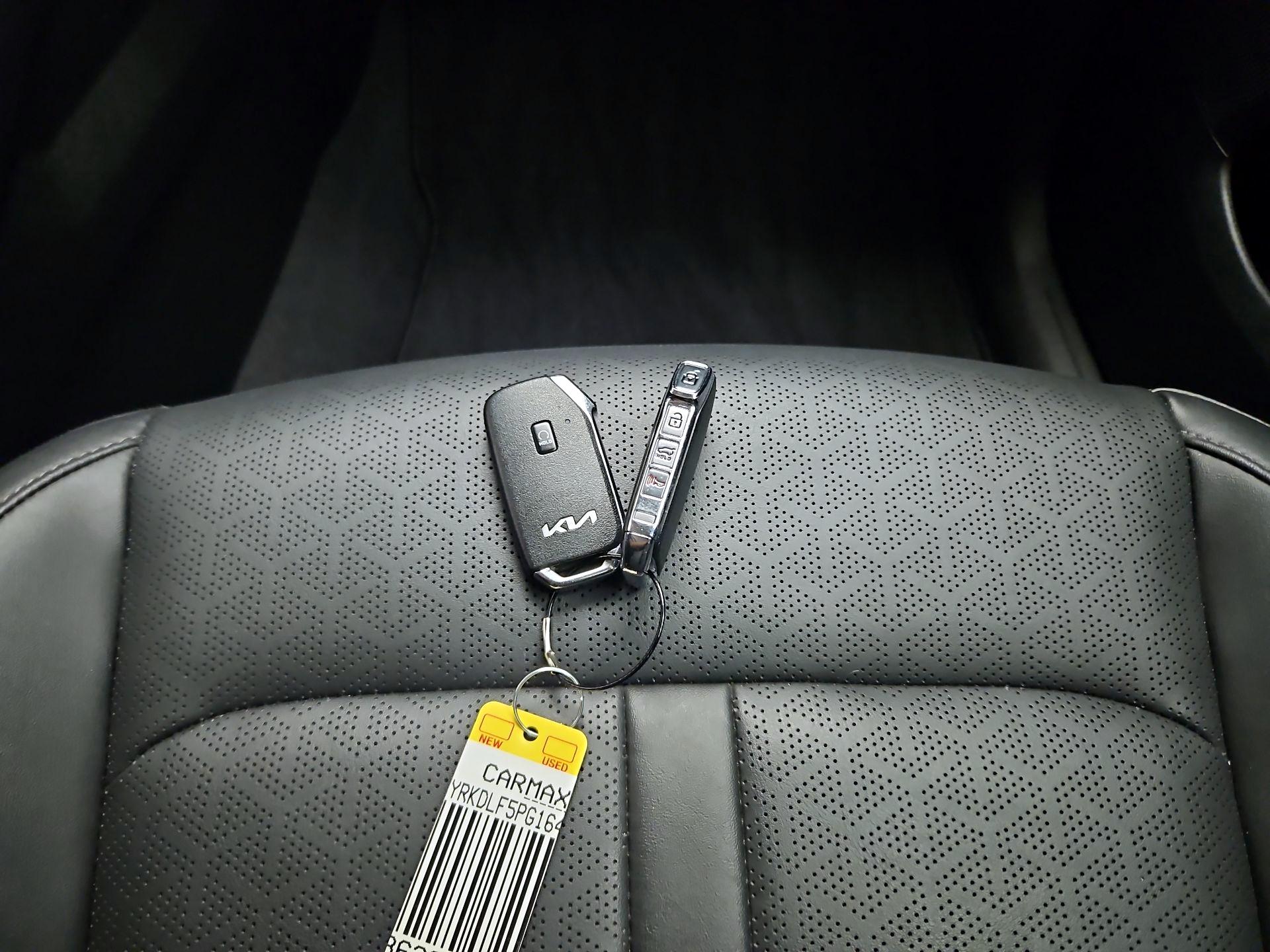 Thumbnail: 2023 Kia Sorento - 19