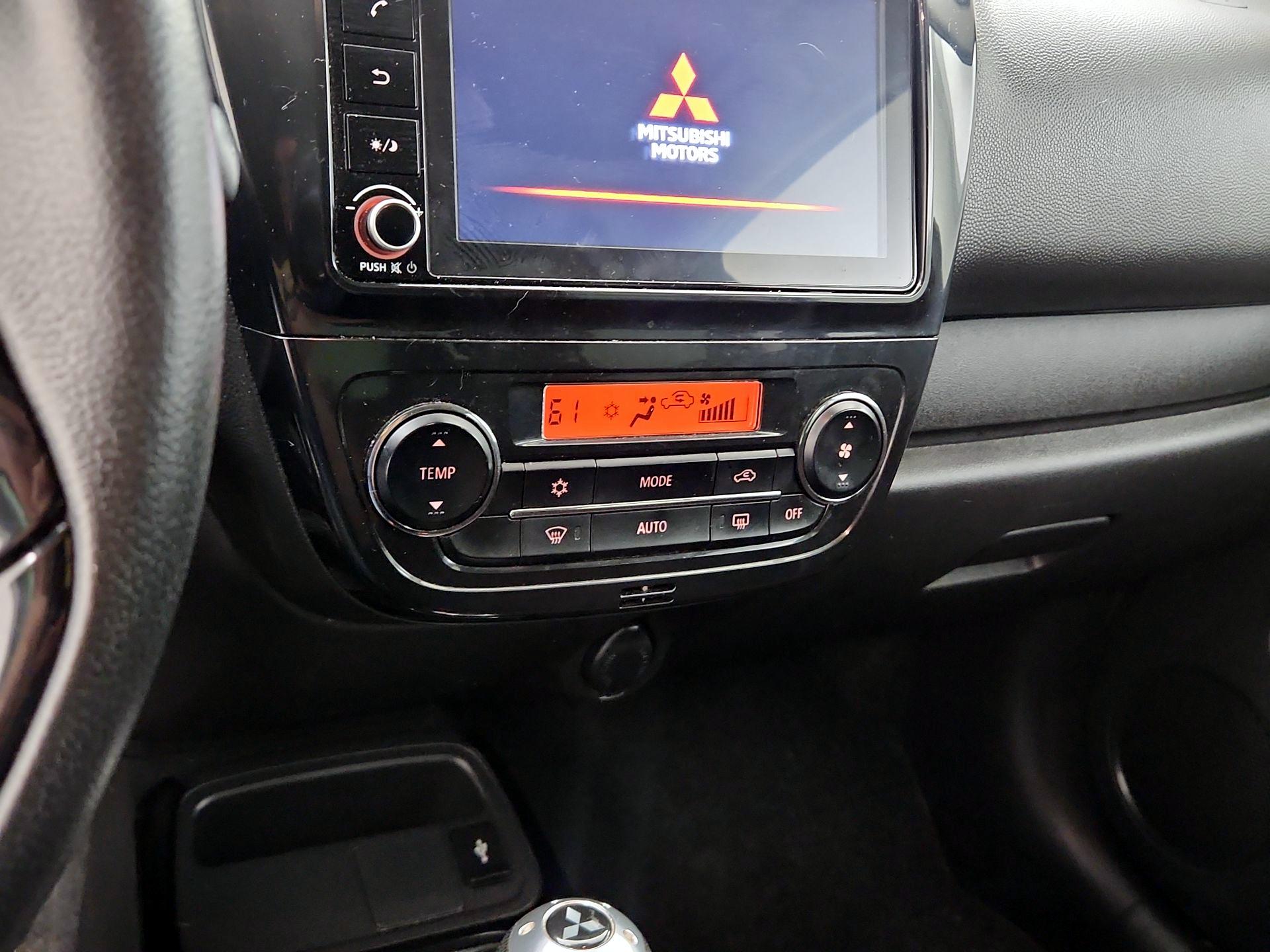 Thumbnail: 2023 Mitsubishi Mirage G4 - 14