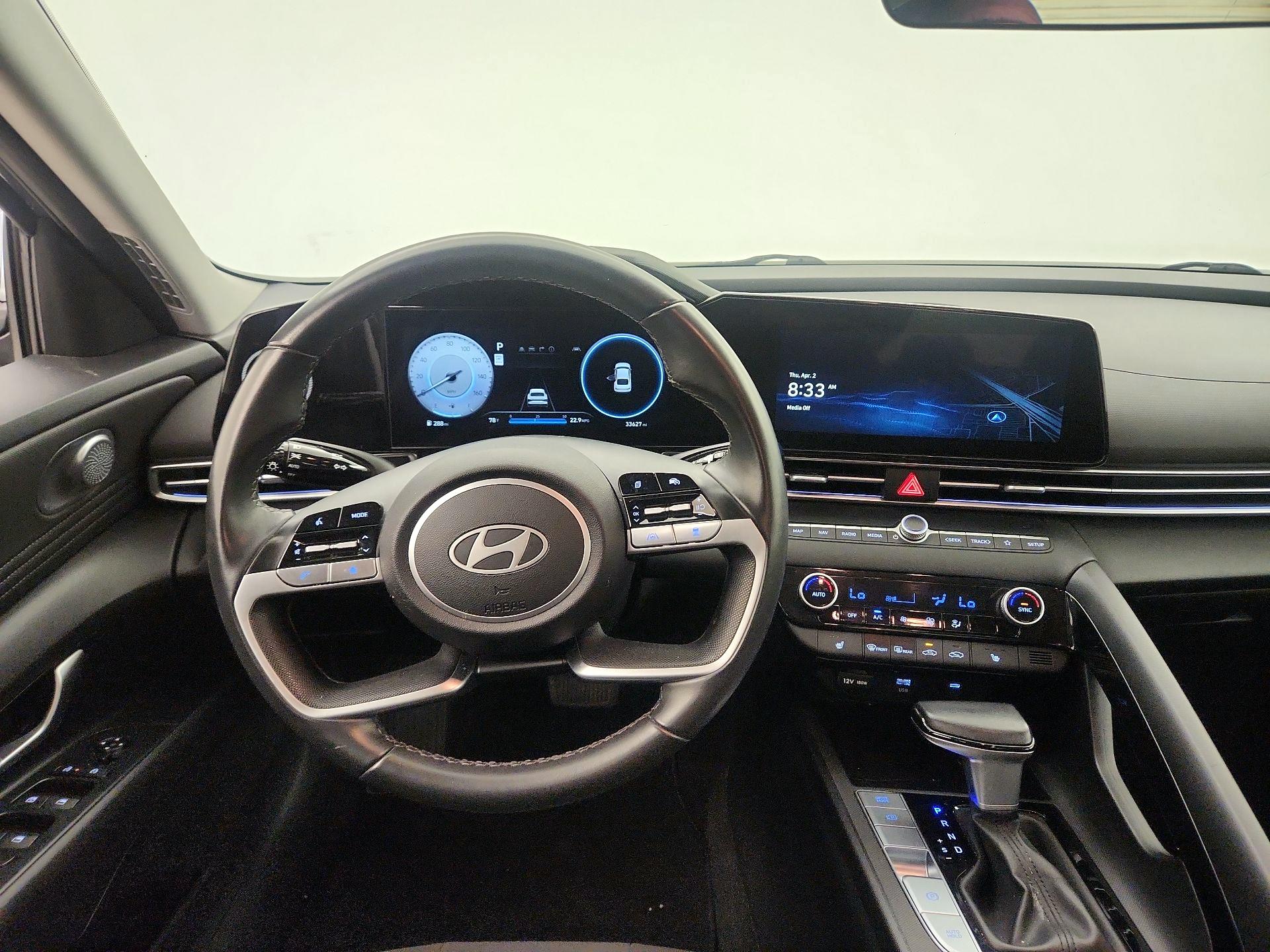 Thumbnail: 2025 Hyundai Elantra - 10