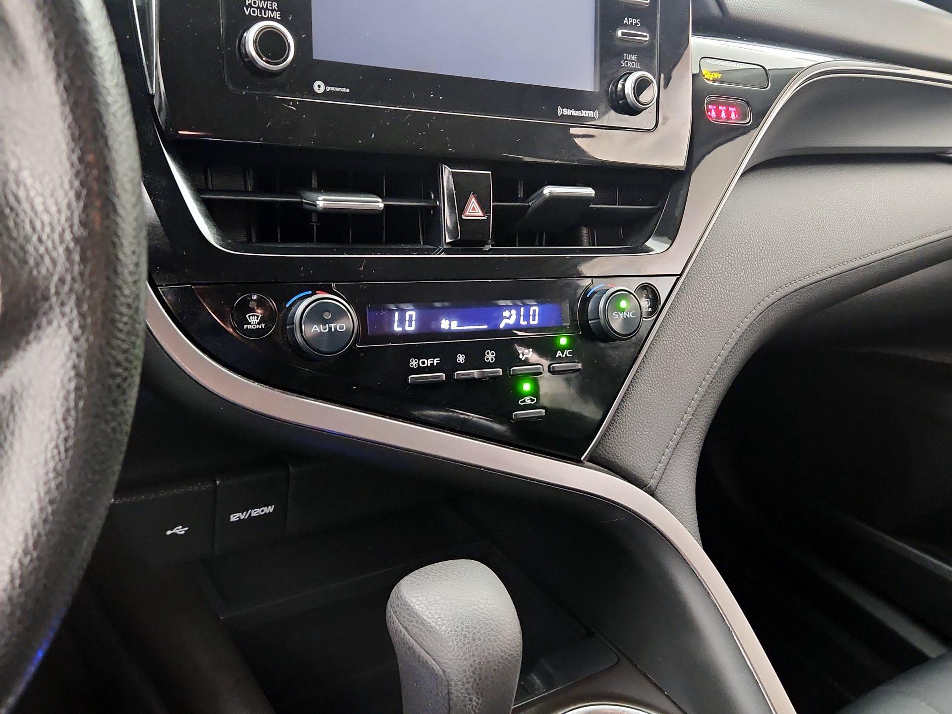 Thumbnail: 2022 Toyota Camry - 14