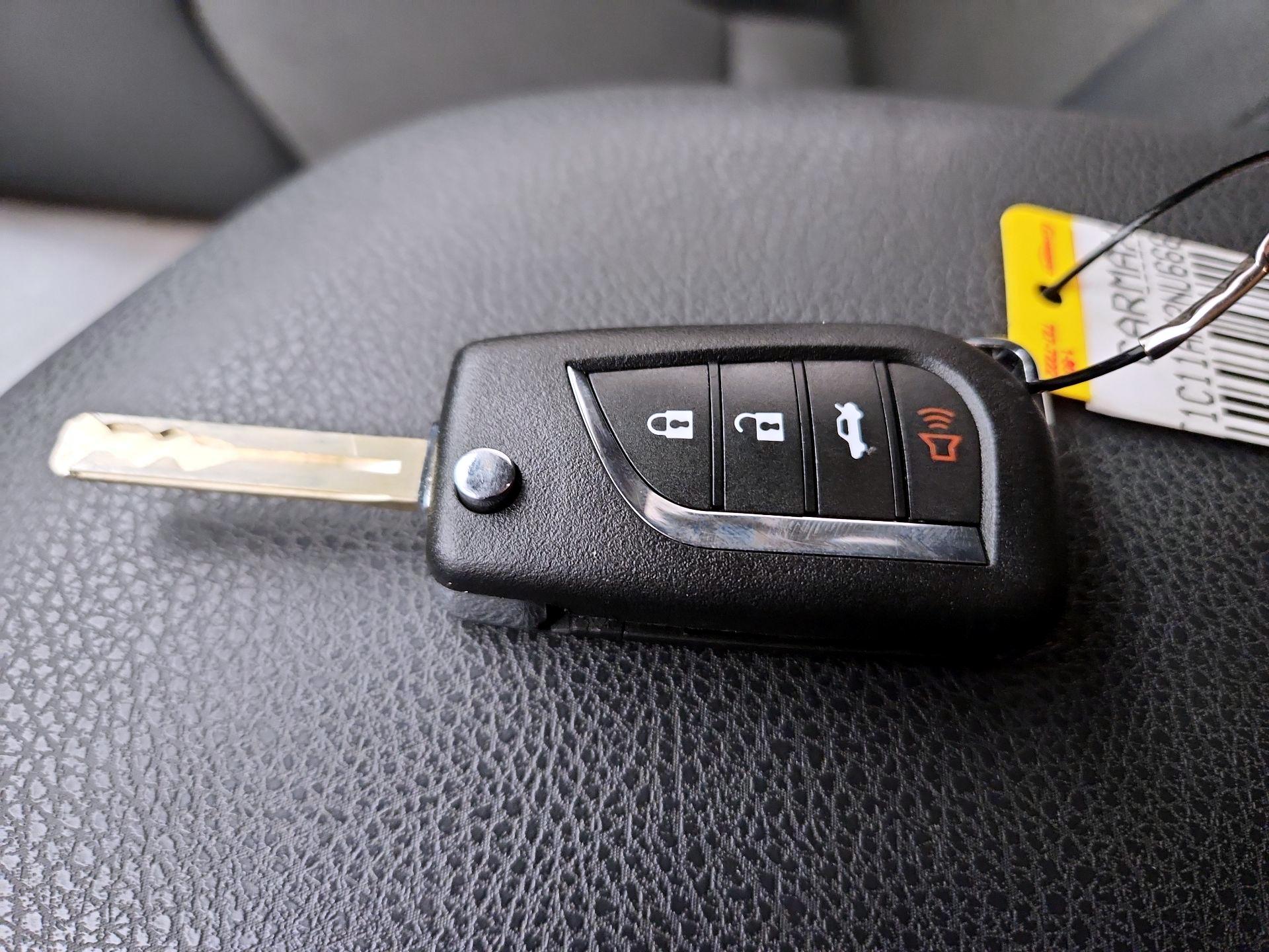 Thumbnail: 2022 Toyota Camry - 18