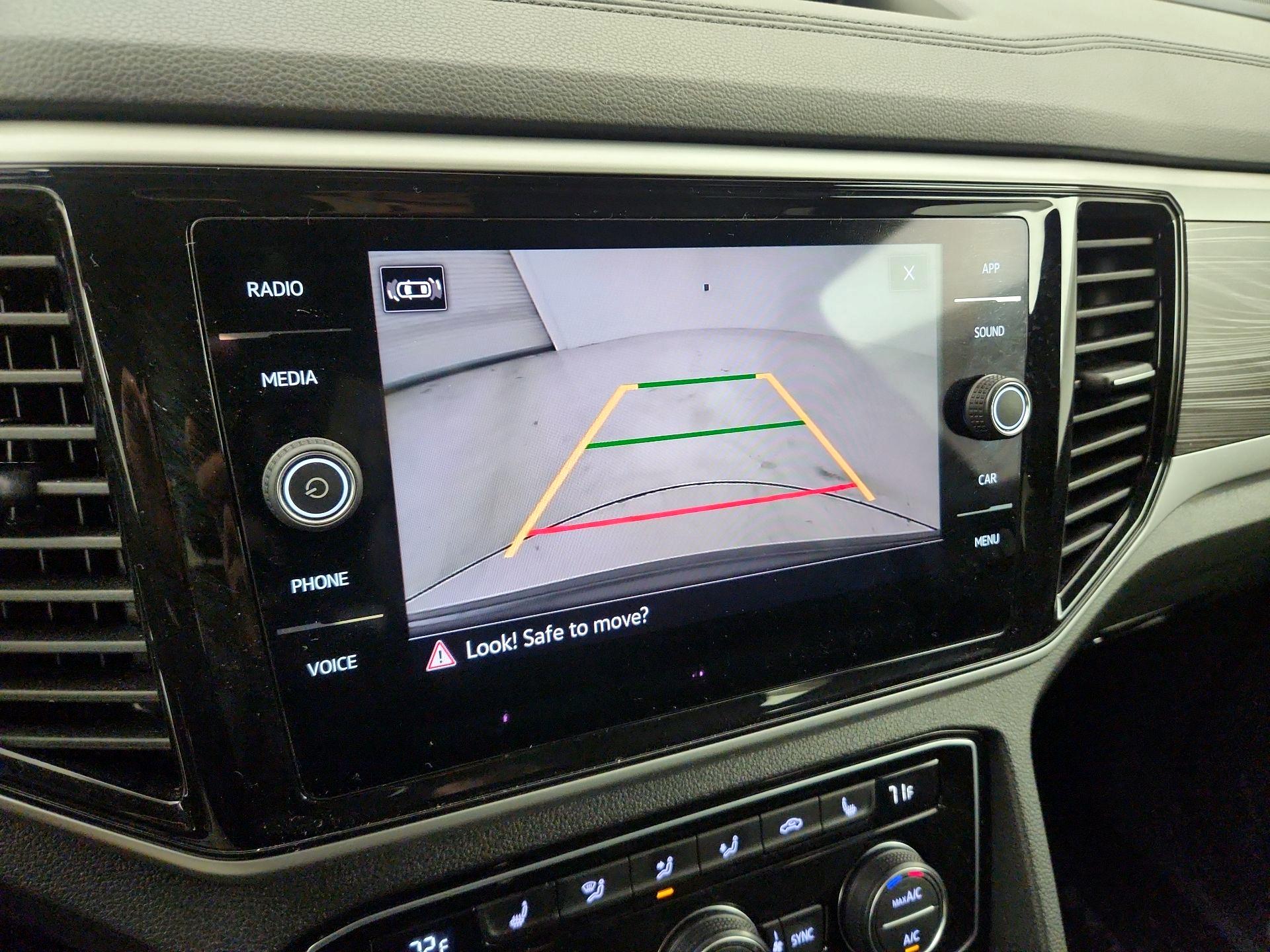 Thumbnail: 2023 Volkswagen Atlas - 14