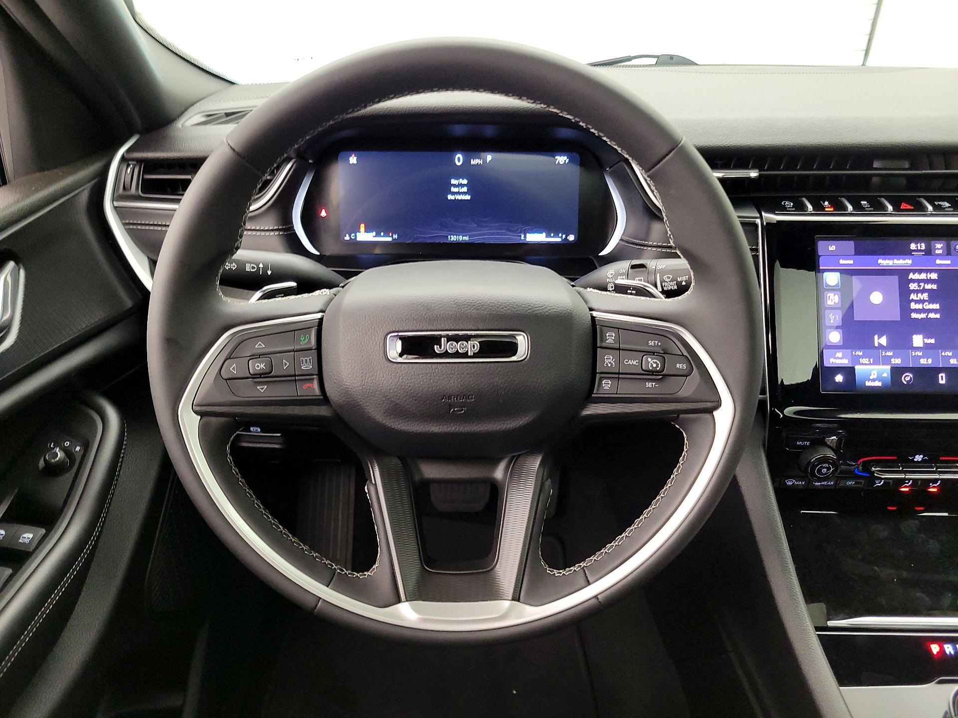 Thumbnail: 2025 Jeep Grand Cherokee - 10