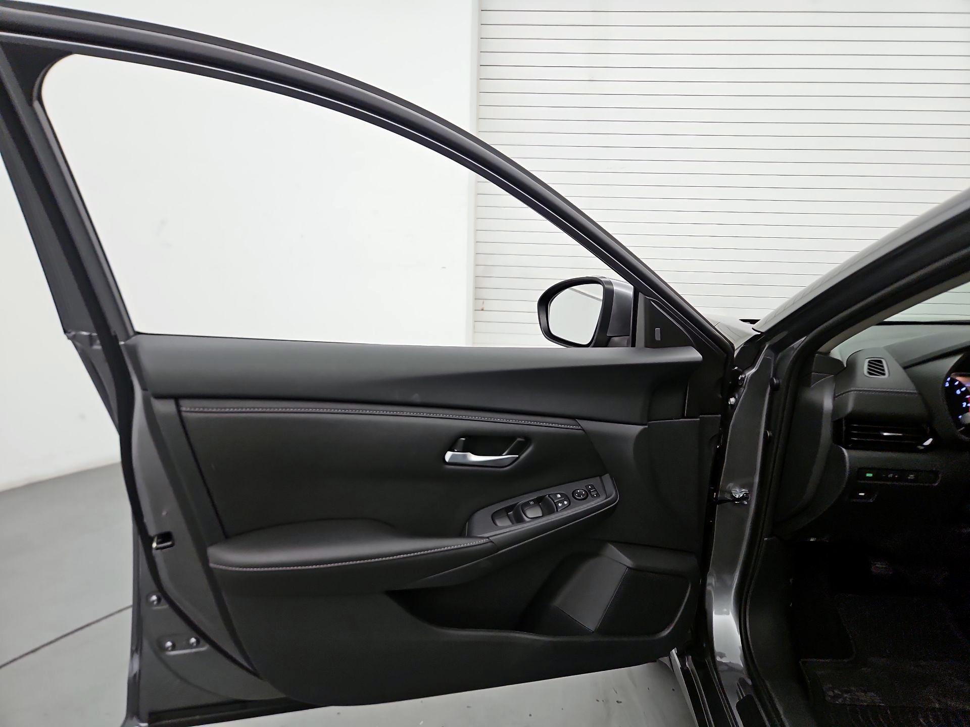 Thumbnail: 2025 Nissan Sentra - 12