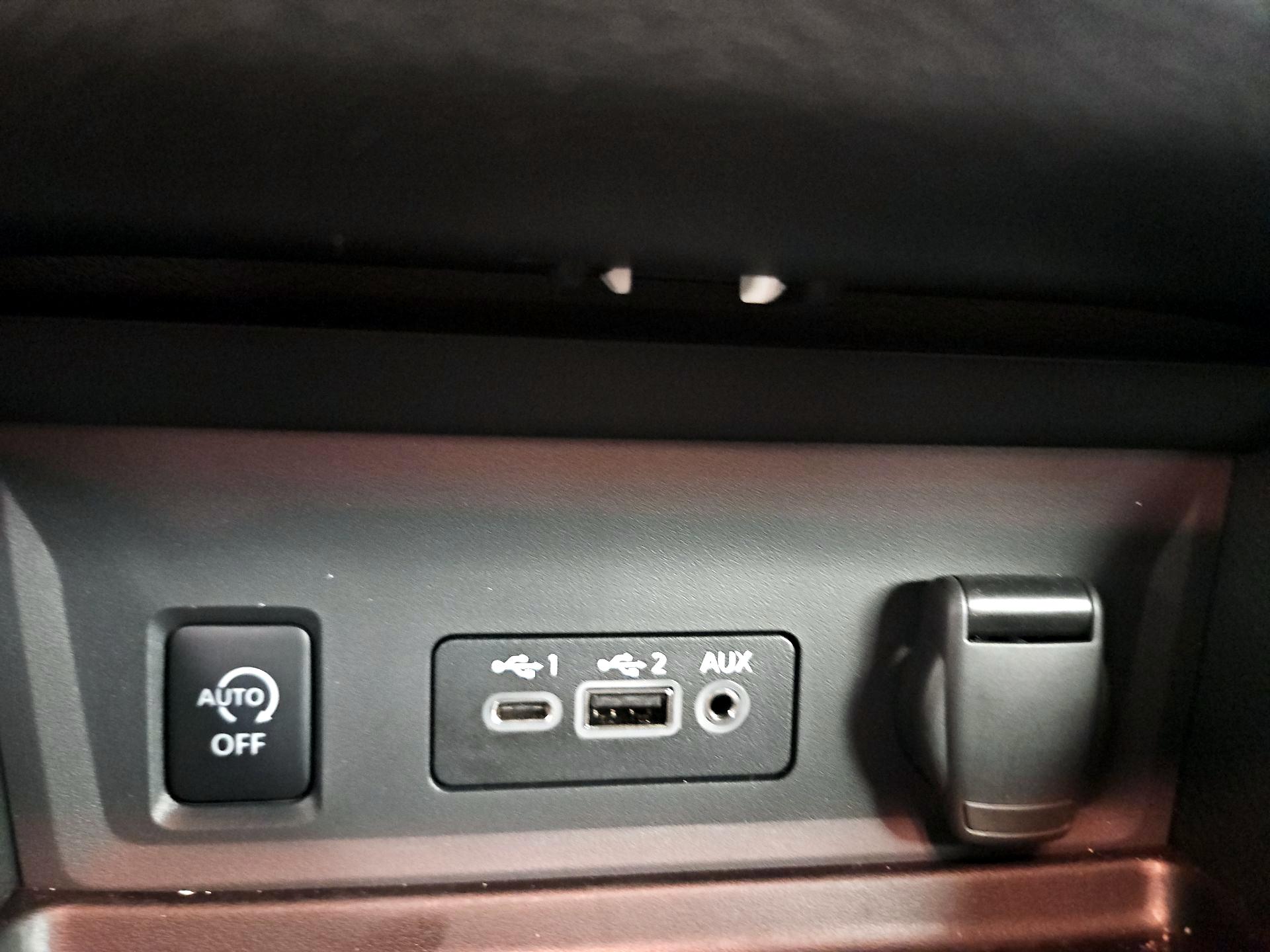 Thumbnail: 2025 Nissan Sentra - 18