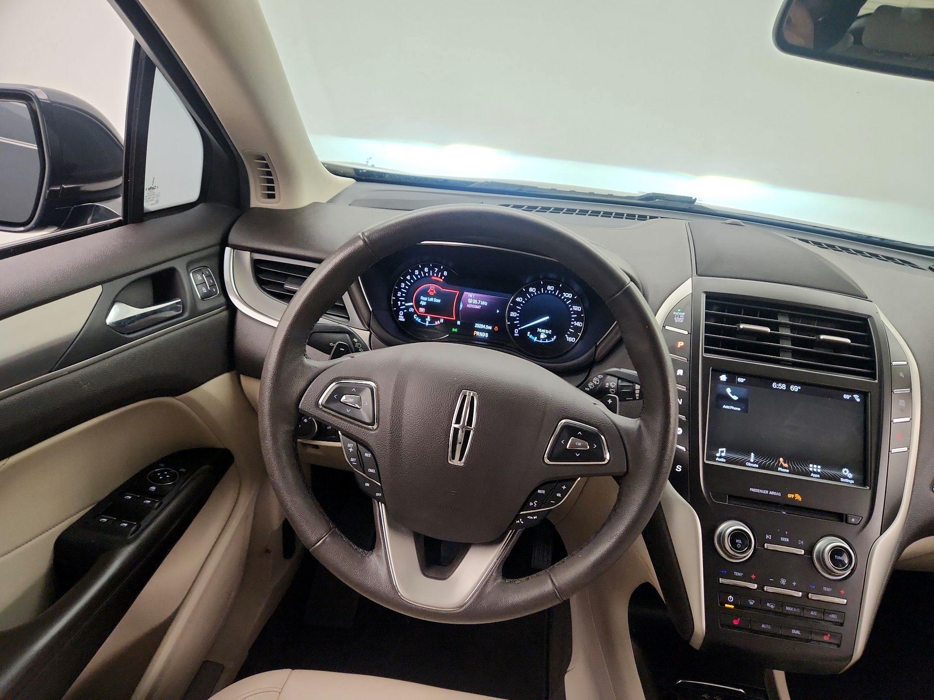 Thumbnail: 2019 Lincoln MKC - 10