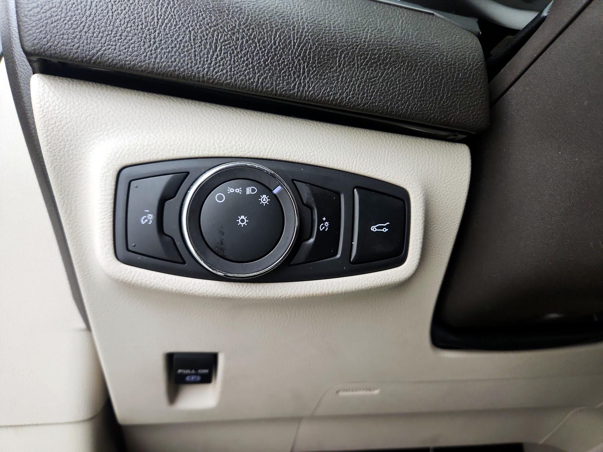 Thumbnail: 2019 Lincoln MKC - 13