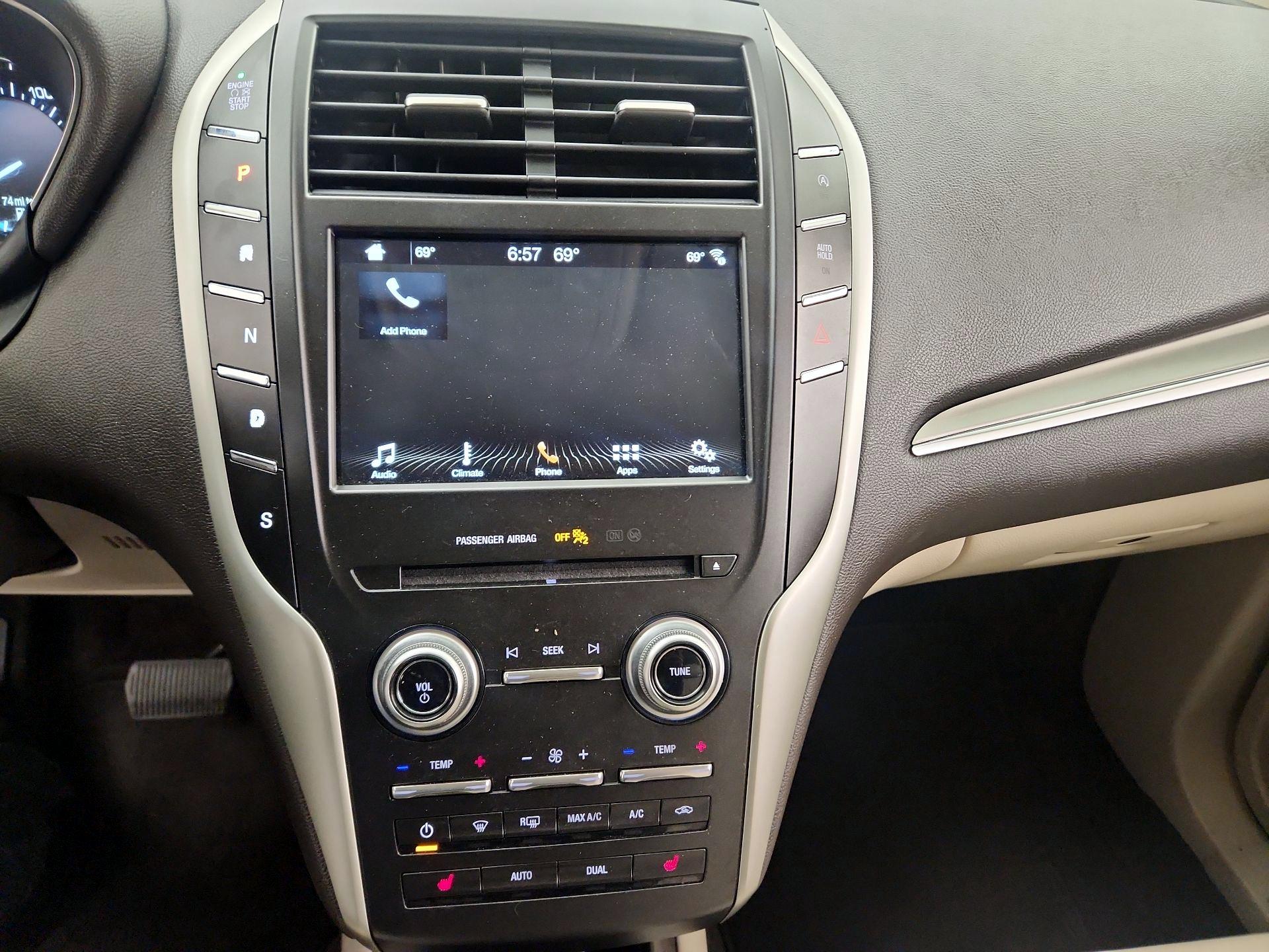 Thumbnail: 2019 Lincoln MKC - 16