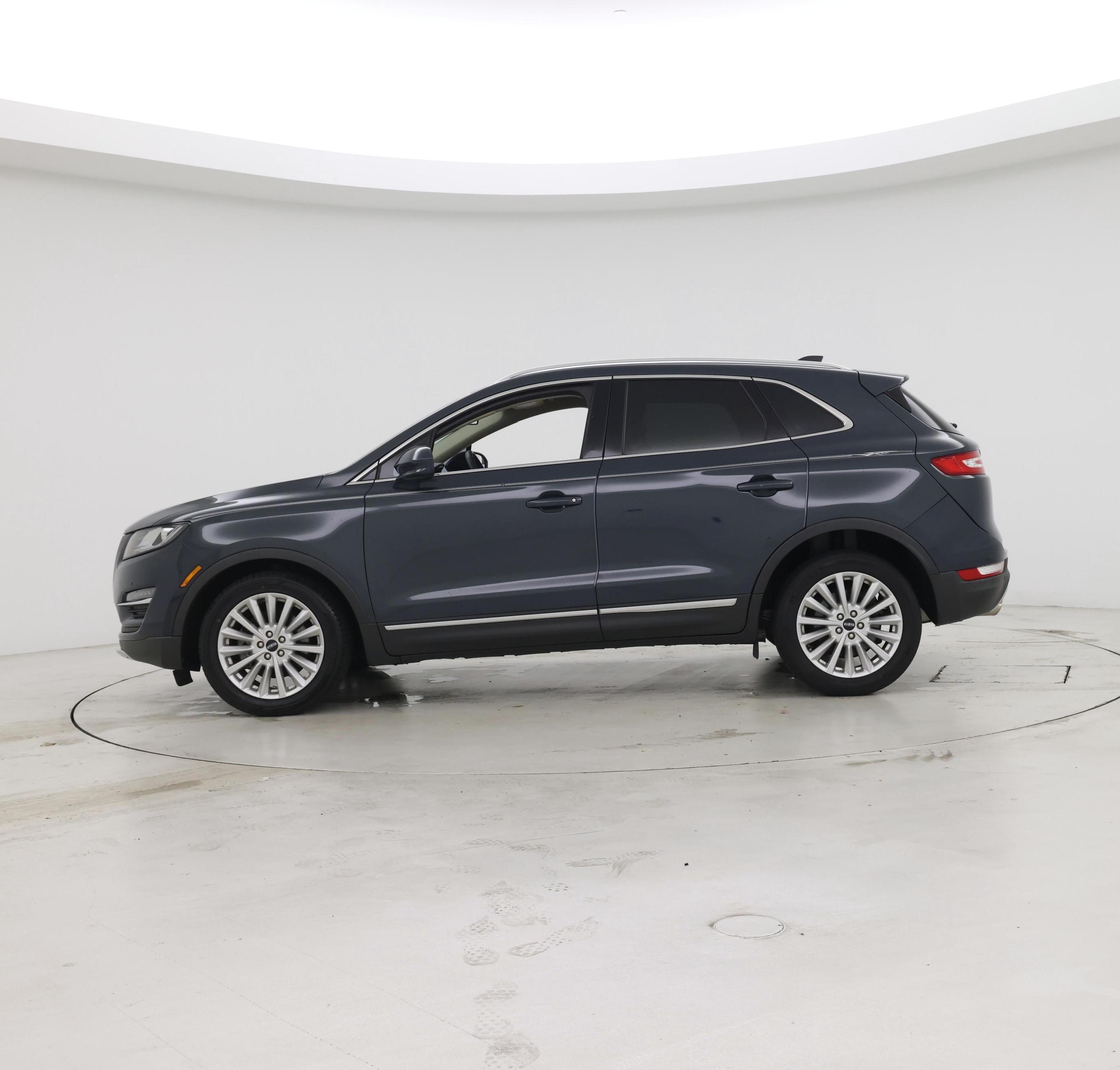 Thumbnail: 2019 Lincoln MKC - 3