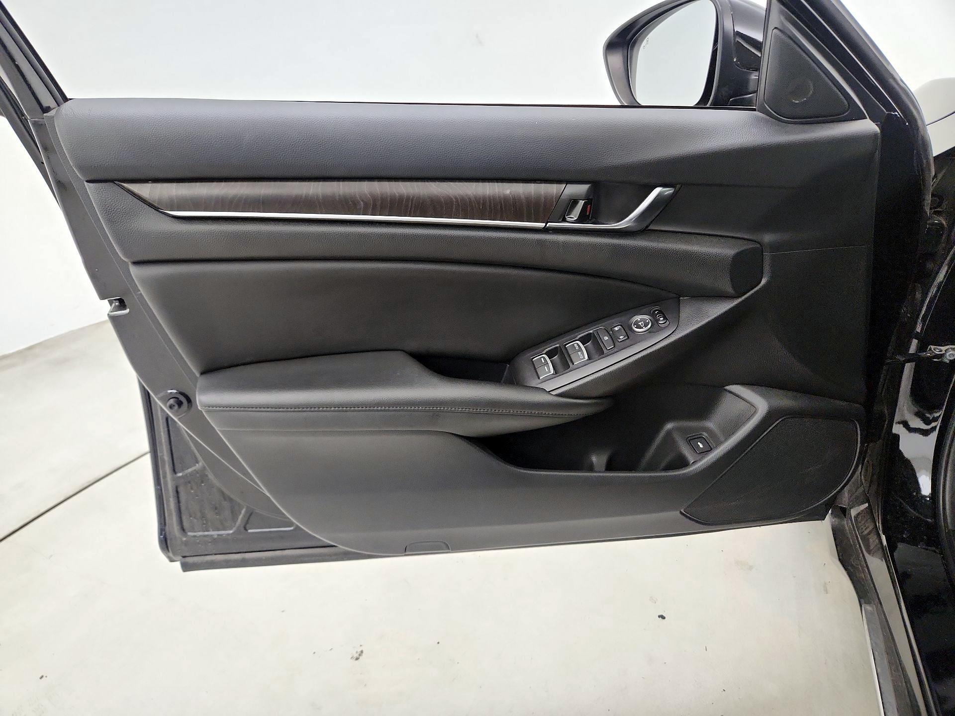 Thumbnail: 2019 Honda Accord - 12