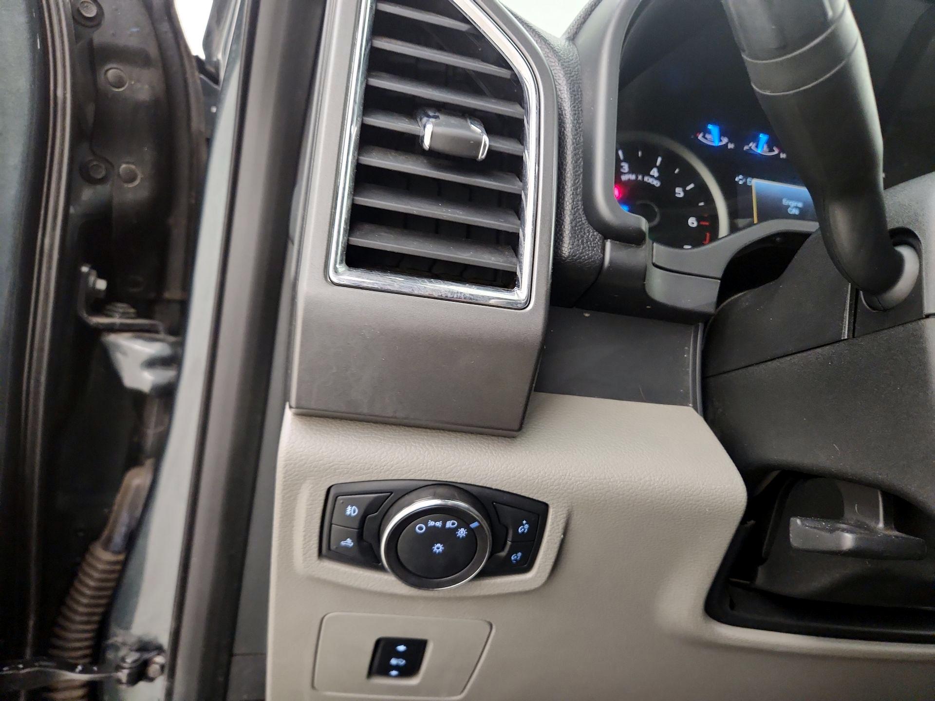 Thumbnail: 2015 Ford F-150 - 13