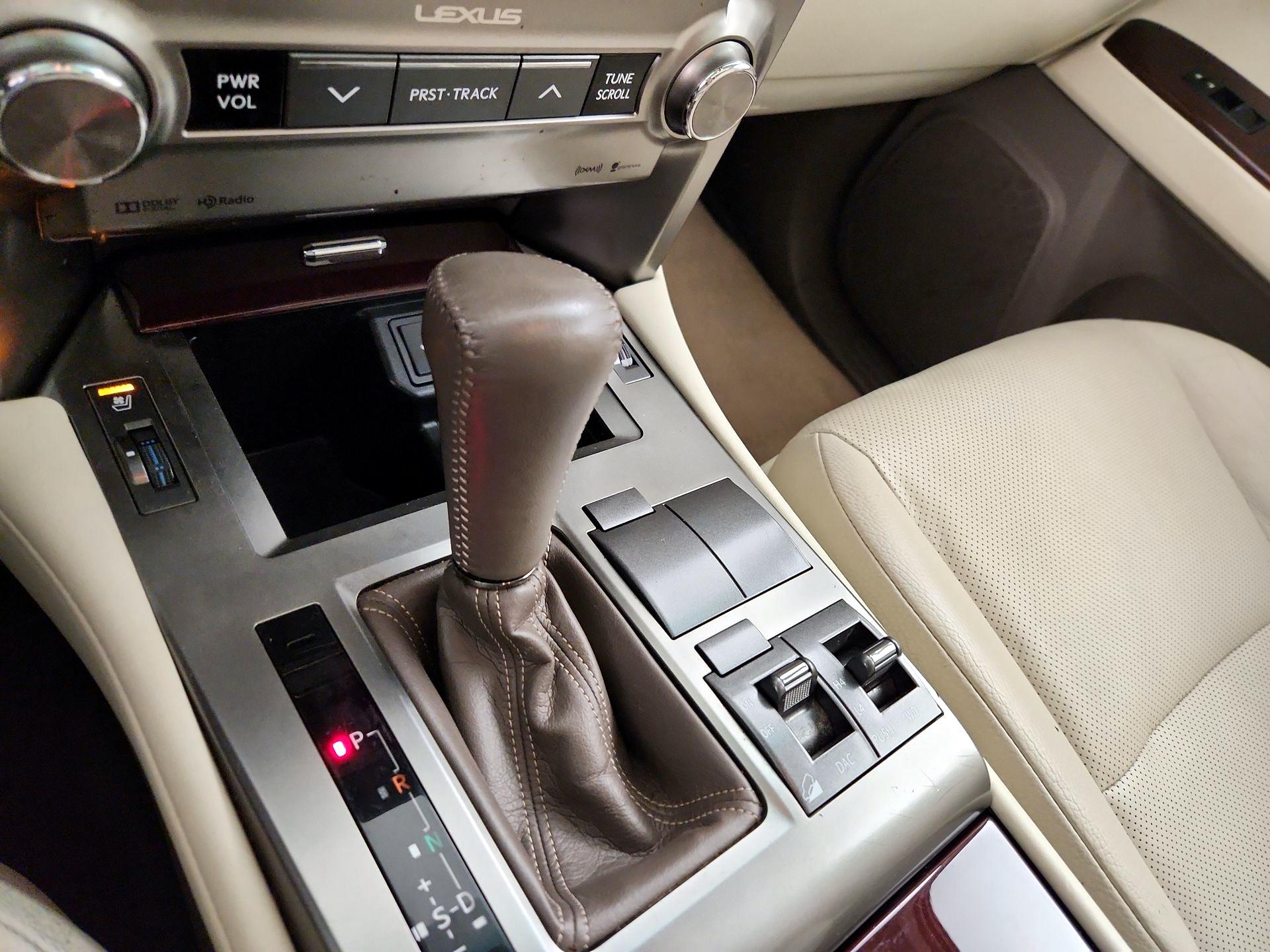 Thumbnail: 2015 Lexus GX - 18