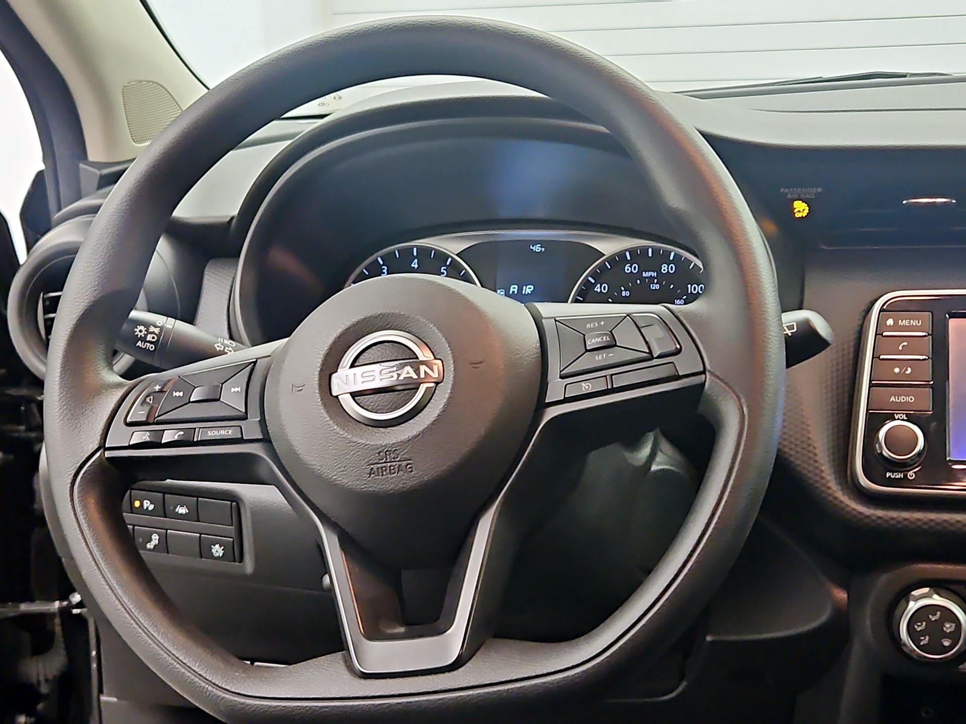 Thumbnail: 2023 Nissan Kicks - 10