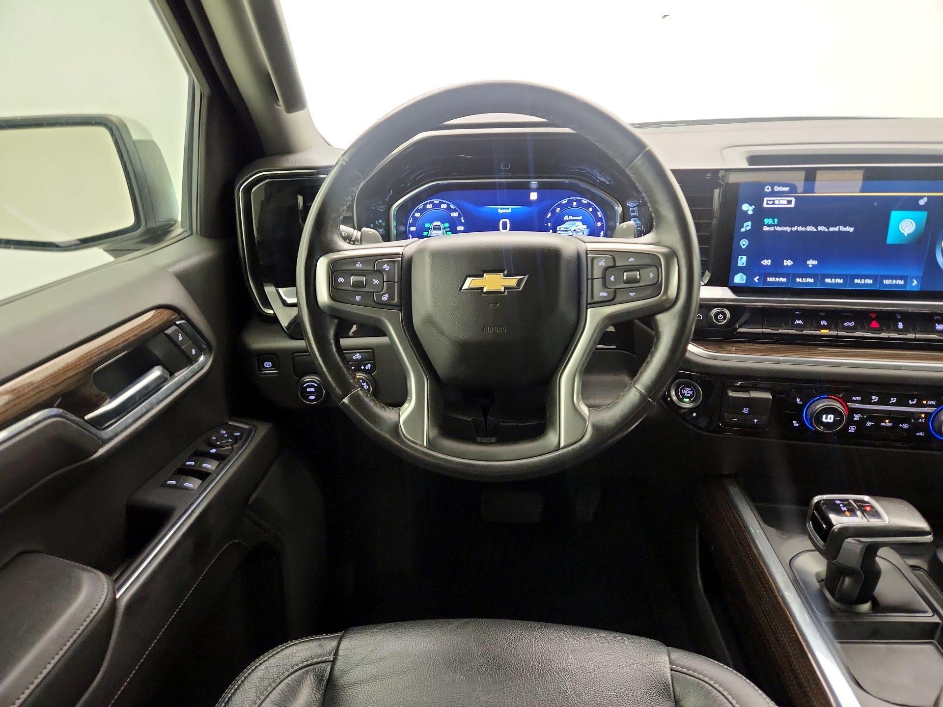 Thumbnail: 2022 Chevrolet Silverado 1500 - 10