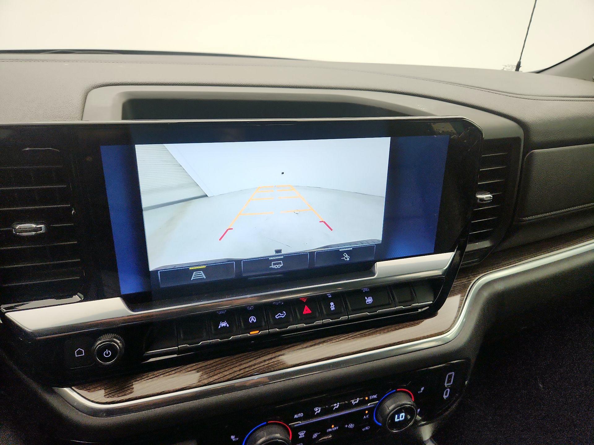 Thumbnail: 2022 Chevrolet Silverado 1500 - 14