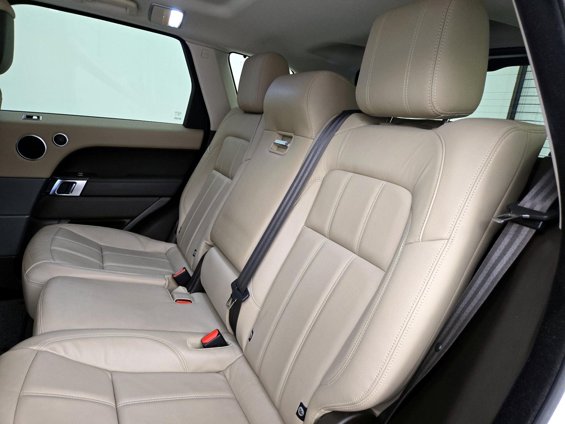 Thumbnail: 2020 Land Rover Range Rover Sport - 20